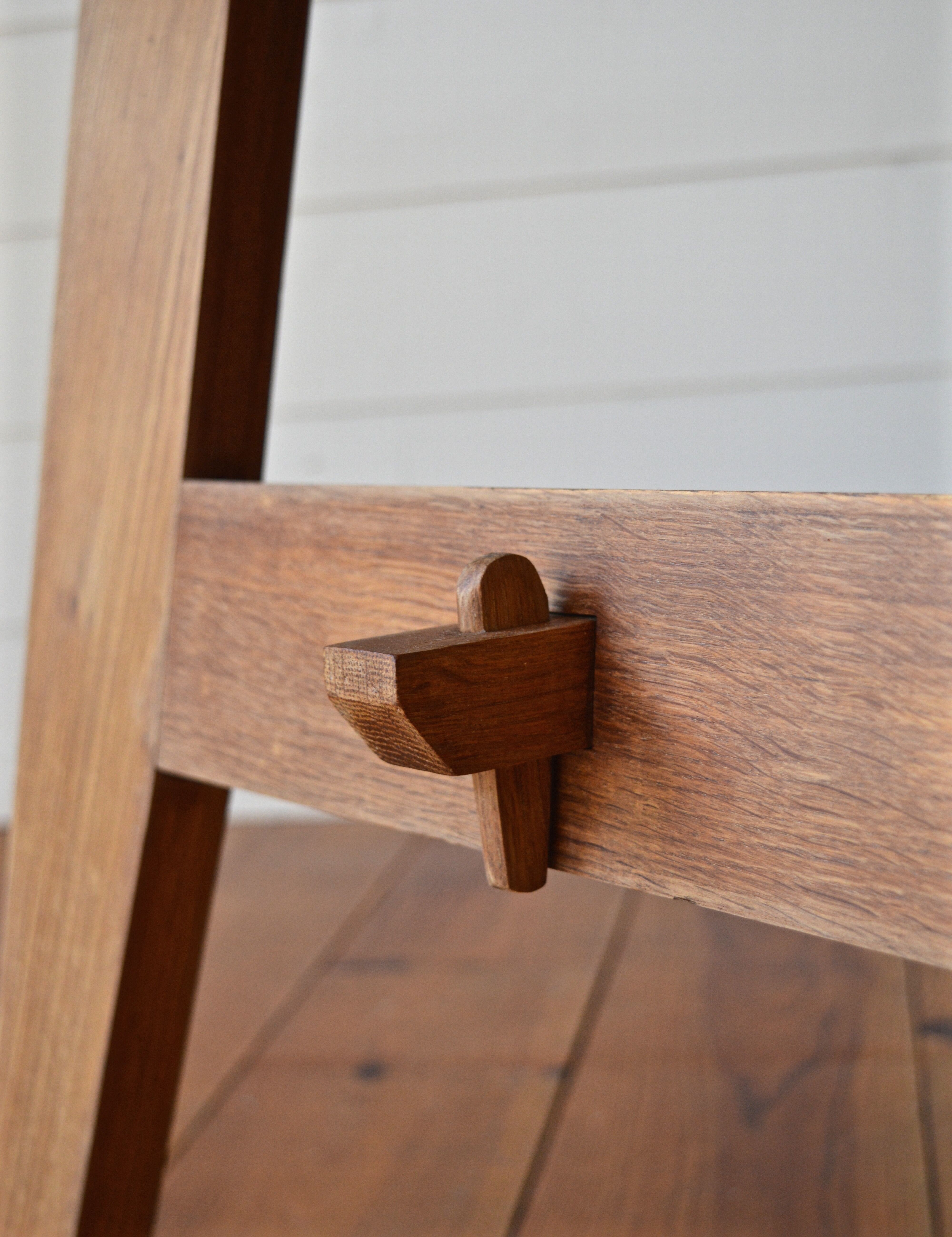 Table  'René Gabriel'