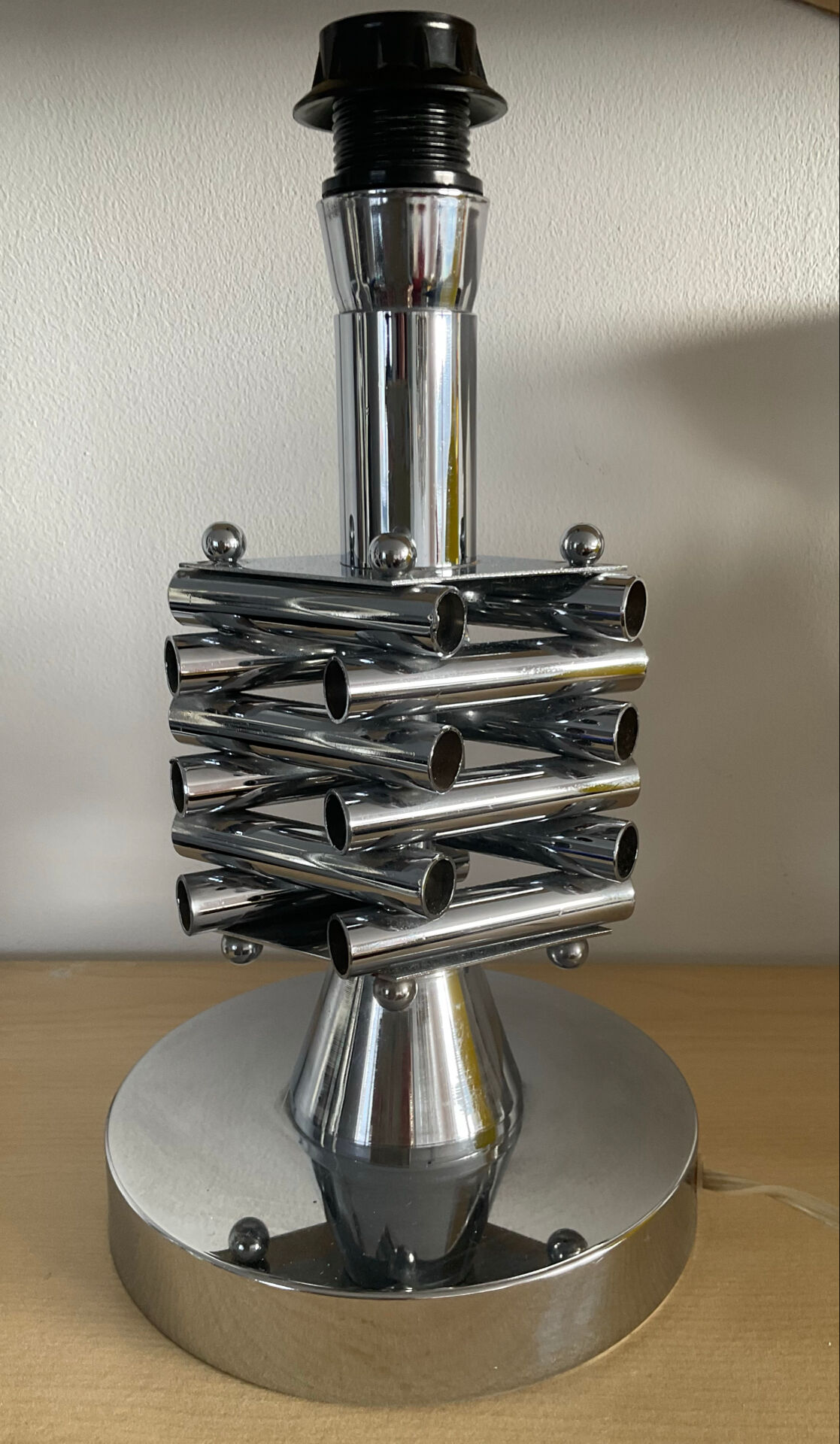 1970s Italian chrome metal lamp base