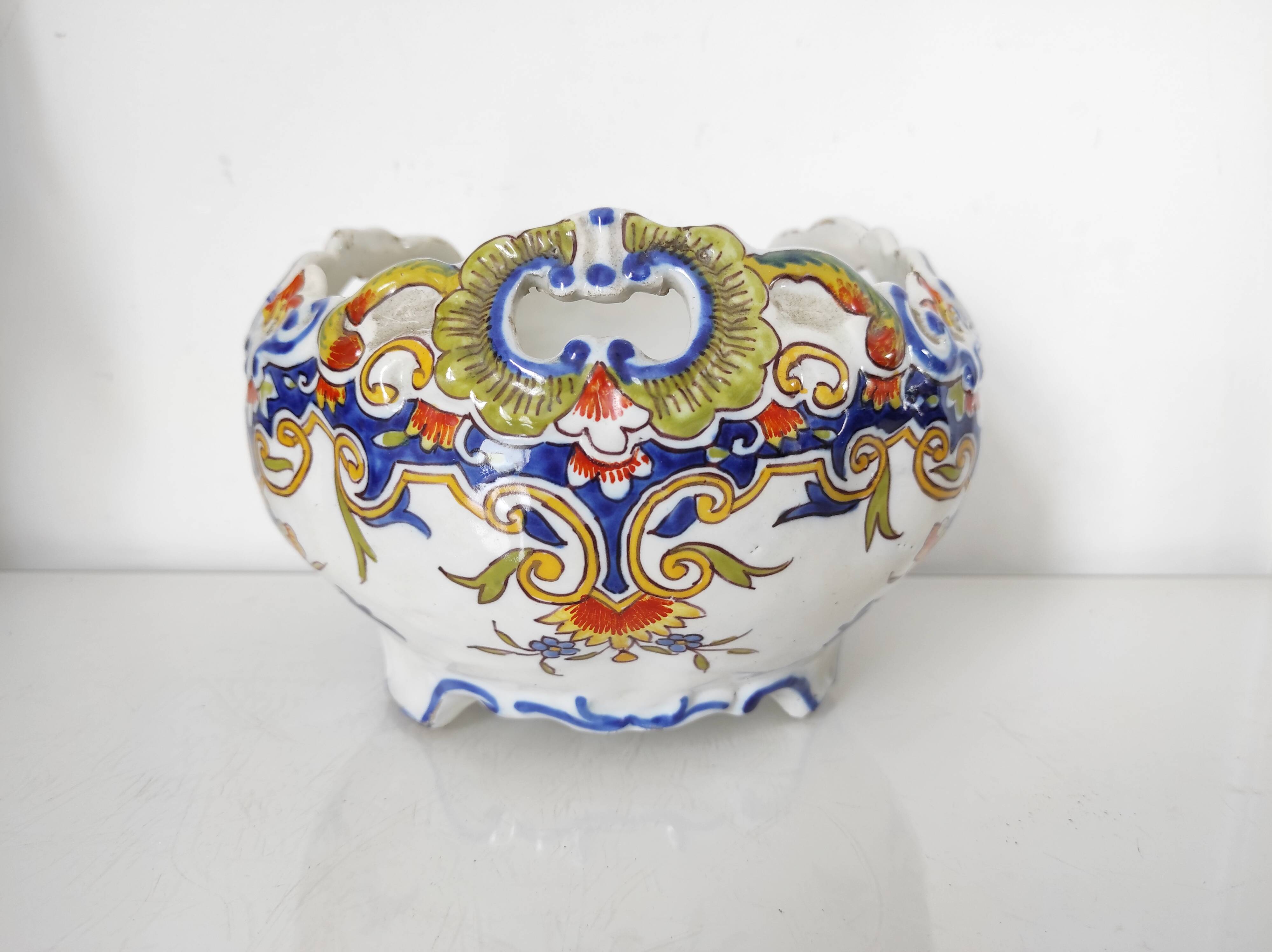 Rouen earthenware pot