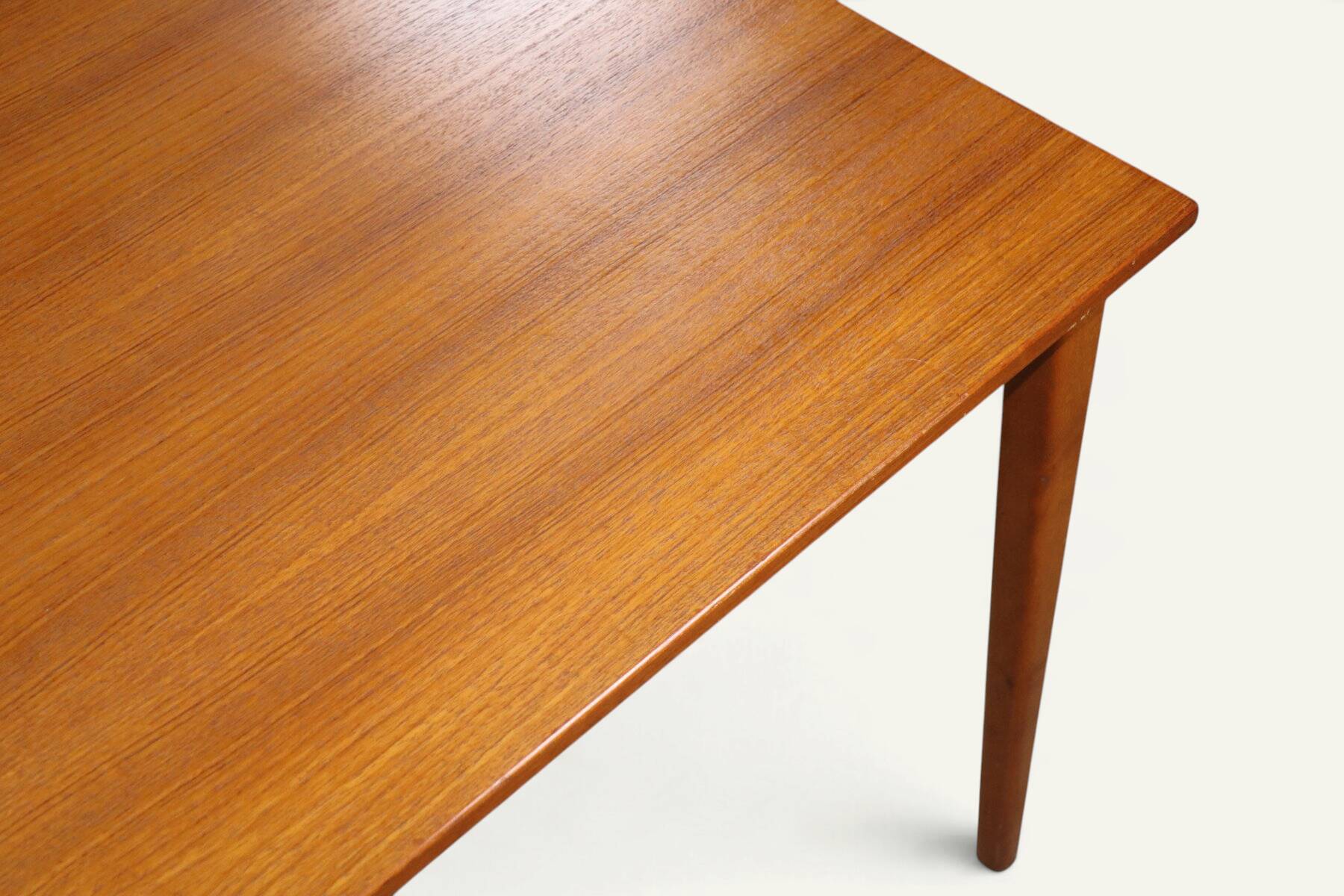 Rectangular extendable dining table in Scandinavian teak – 1960s