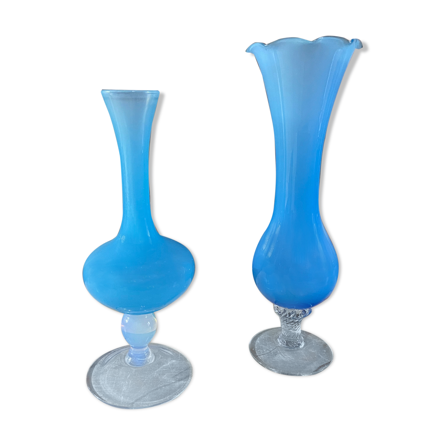Duo de vases opaline bleue
