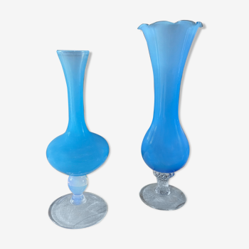 Duo de vases opaline bleue