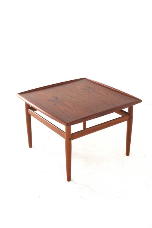Grete Jalk for Glostrup coffee table - teak - danish design