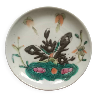 Small famille rose plate from China 18th century