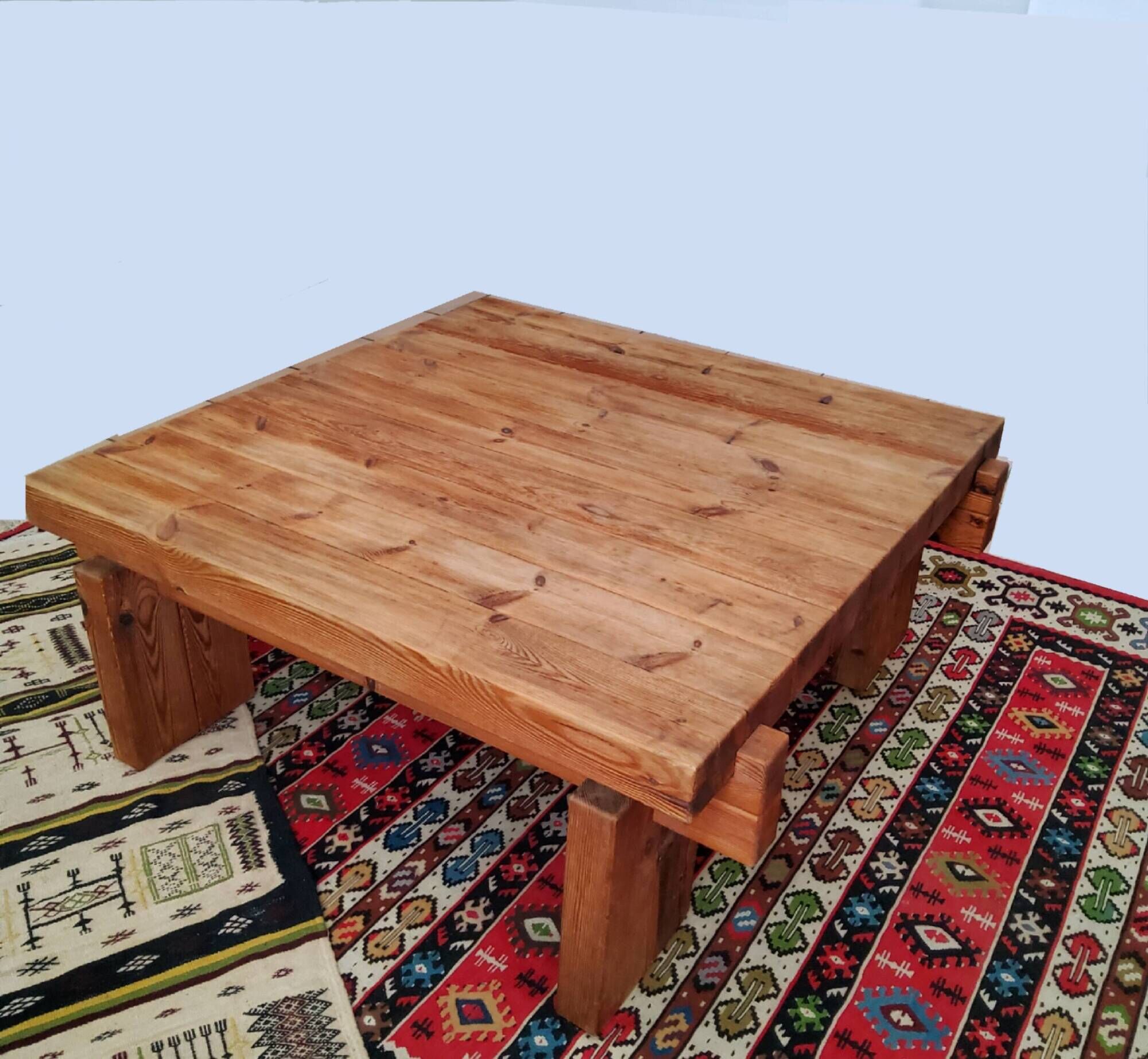 Scandinave table basse brutaliste en pin massif -  1960–1970
