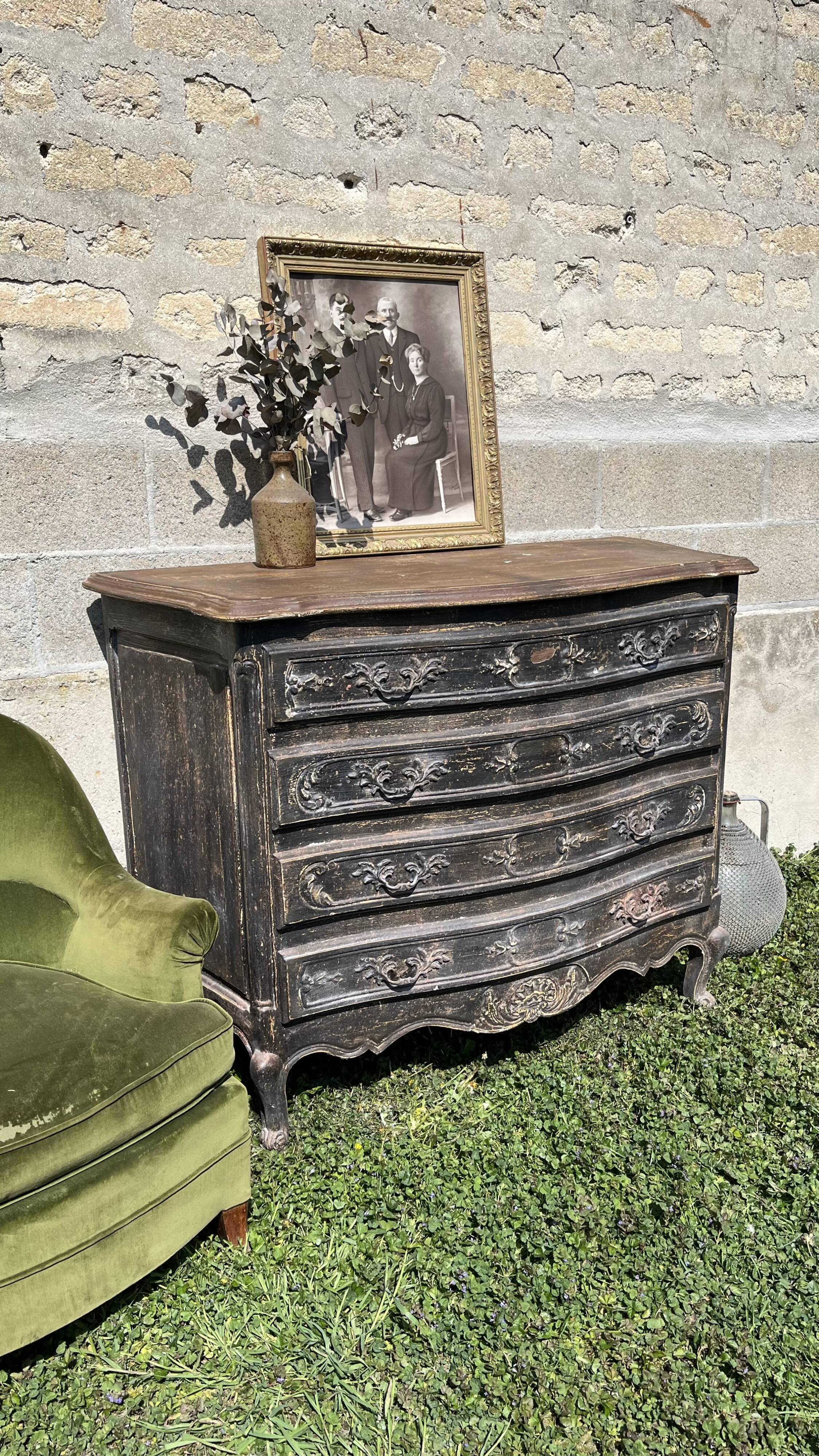 Commode arbalète