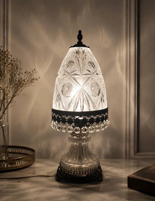 Lampe à poser en cristal taillé