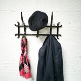 Wall coat rack in curved wood