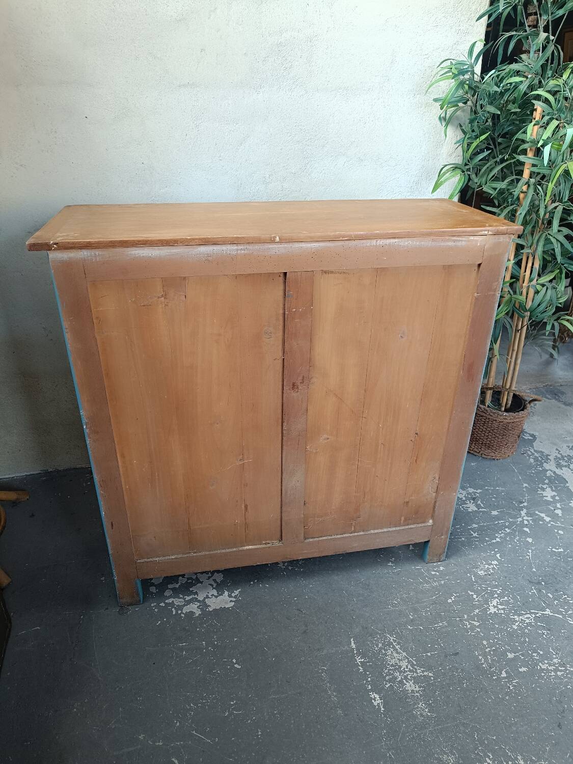 Buffet parisien bleu