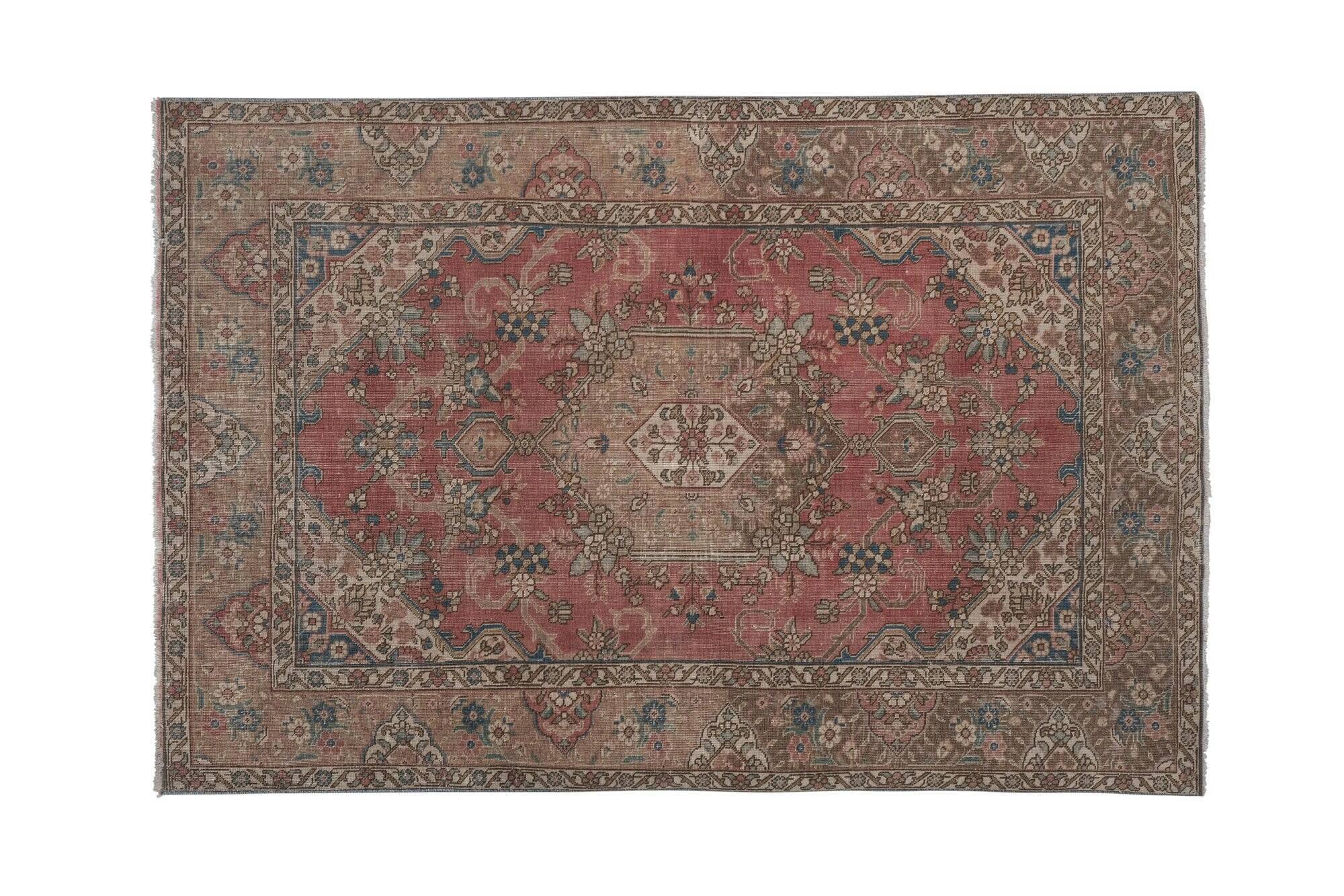Vintage Turkish handmade rug 134x193 cm