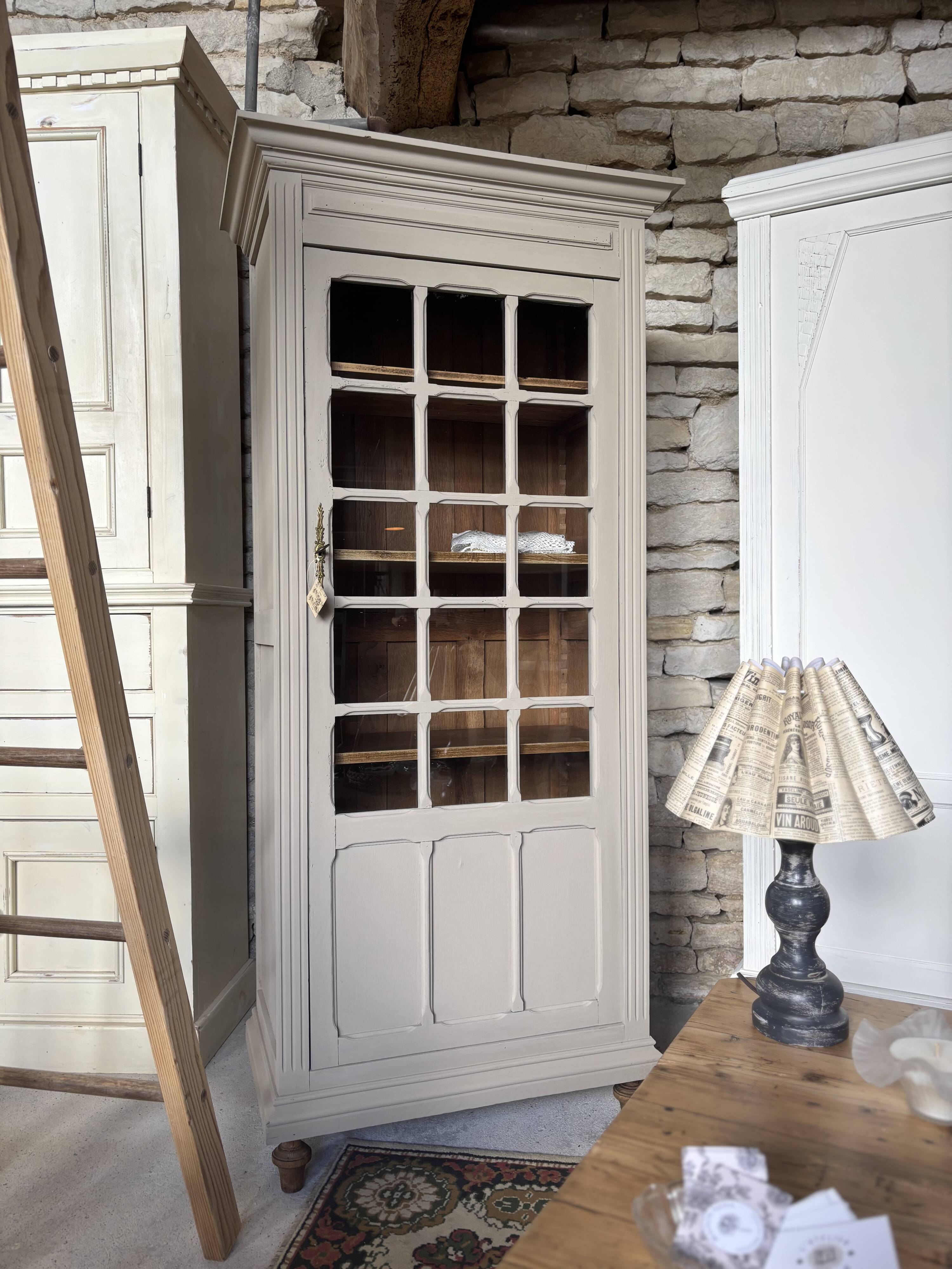 Armoire Parisienne Vitrée