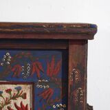 Malle bleue ancienne avec détails floraux peints à la main, c.1870