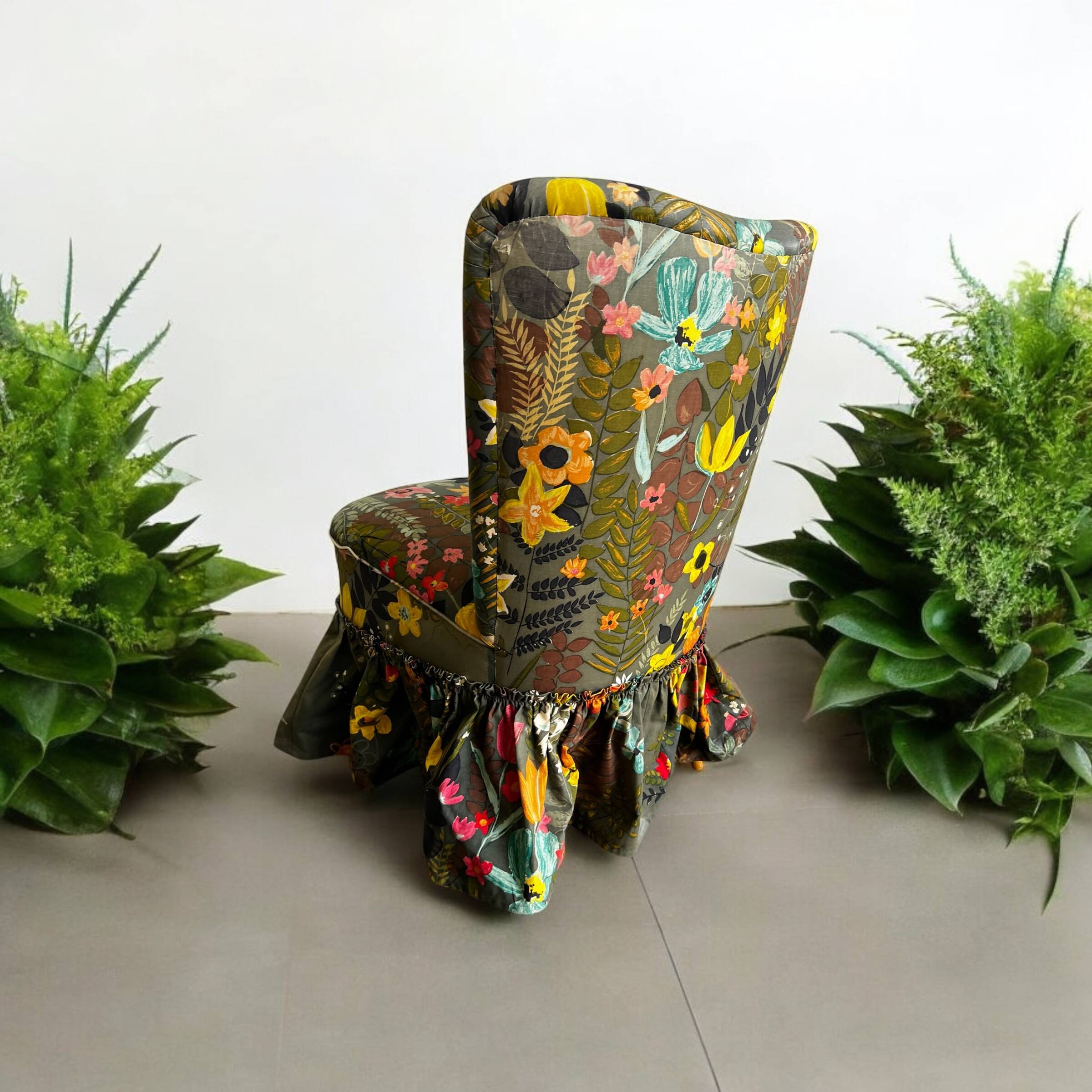 Vintage Floral Cocktail Chair/Single Seat/Armchair