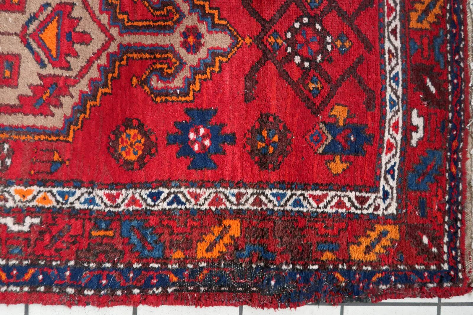 Handmade vintage Persian Hamadan rug 3.2' x 6.2' (100cm x 191cm) 1970s