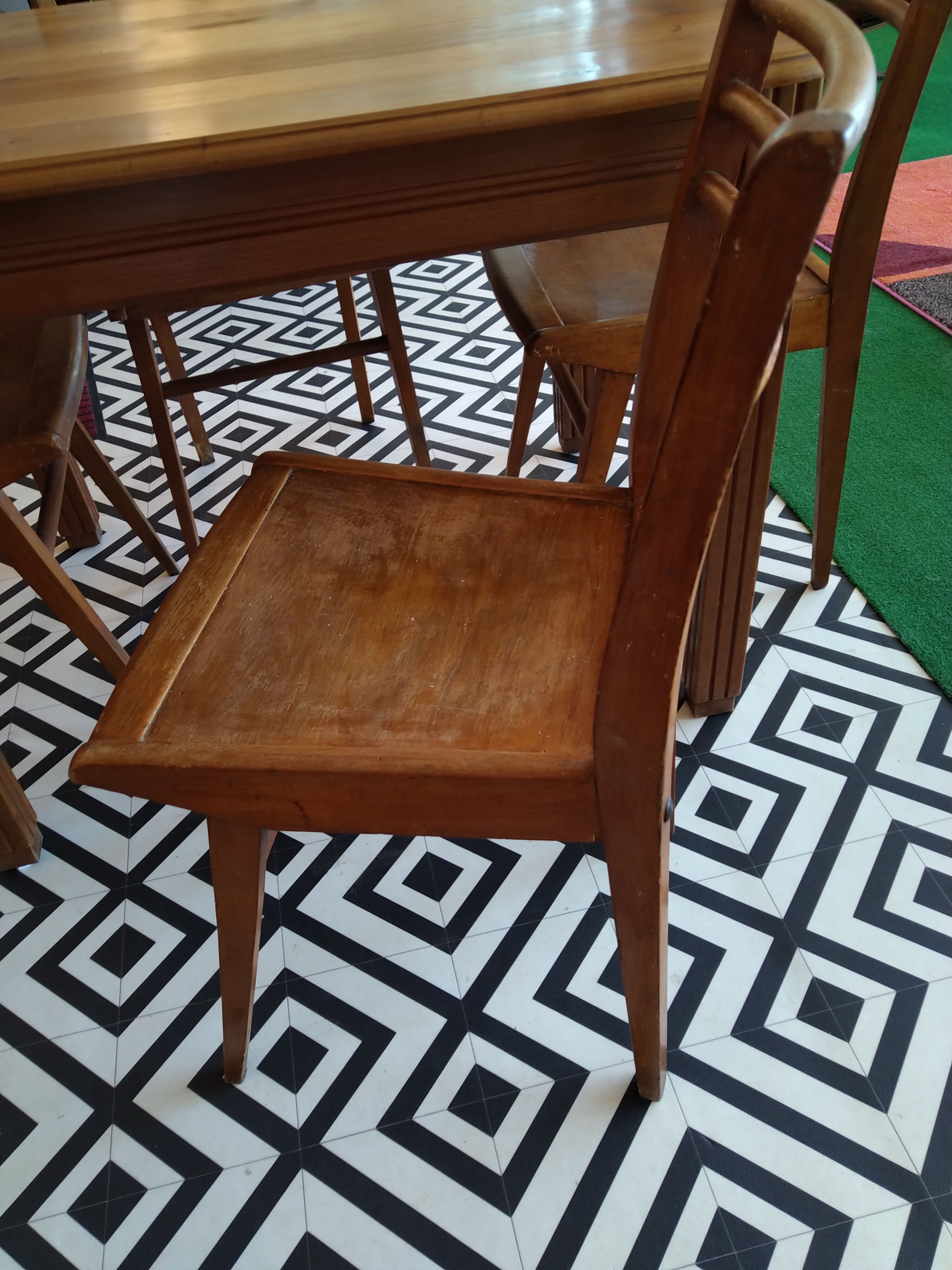 Kitchen table and four bistro chairs