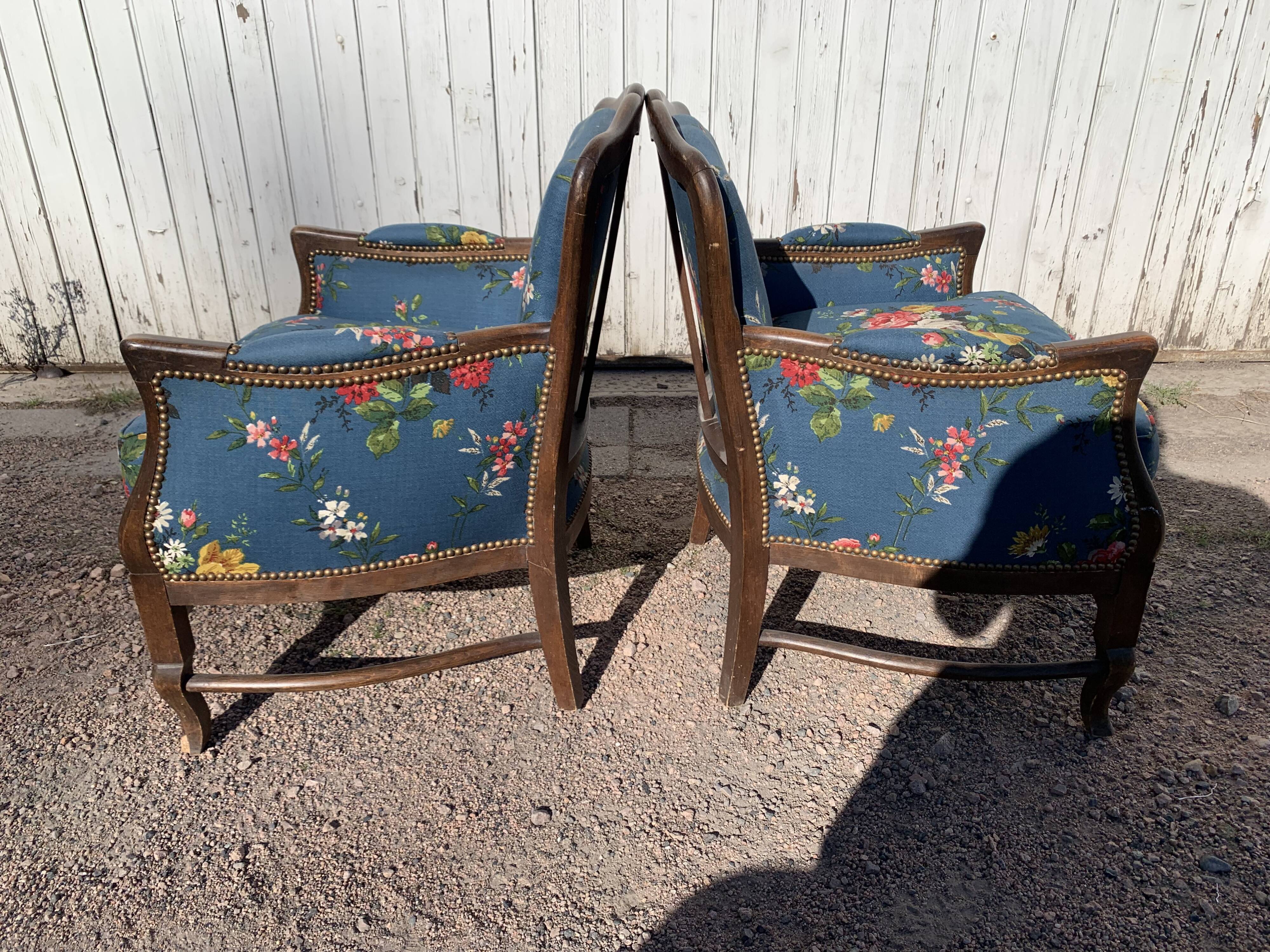 Convertible armchairs