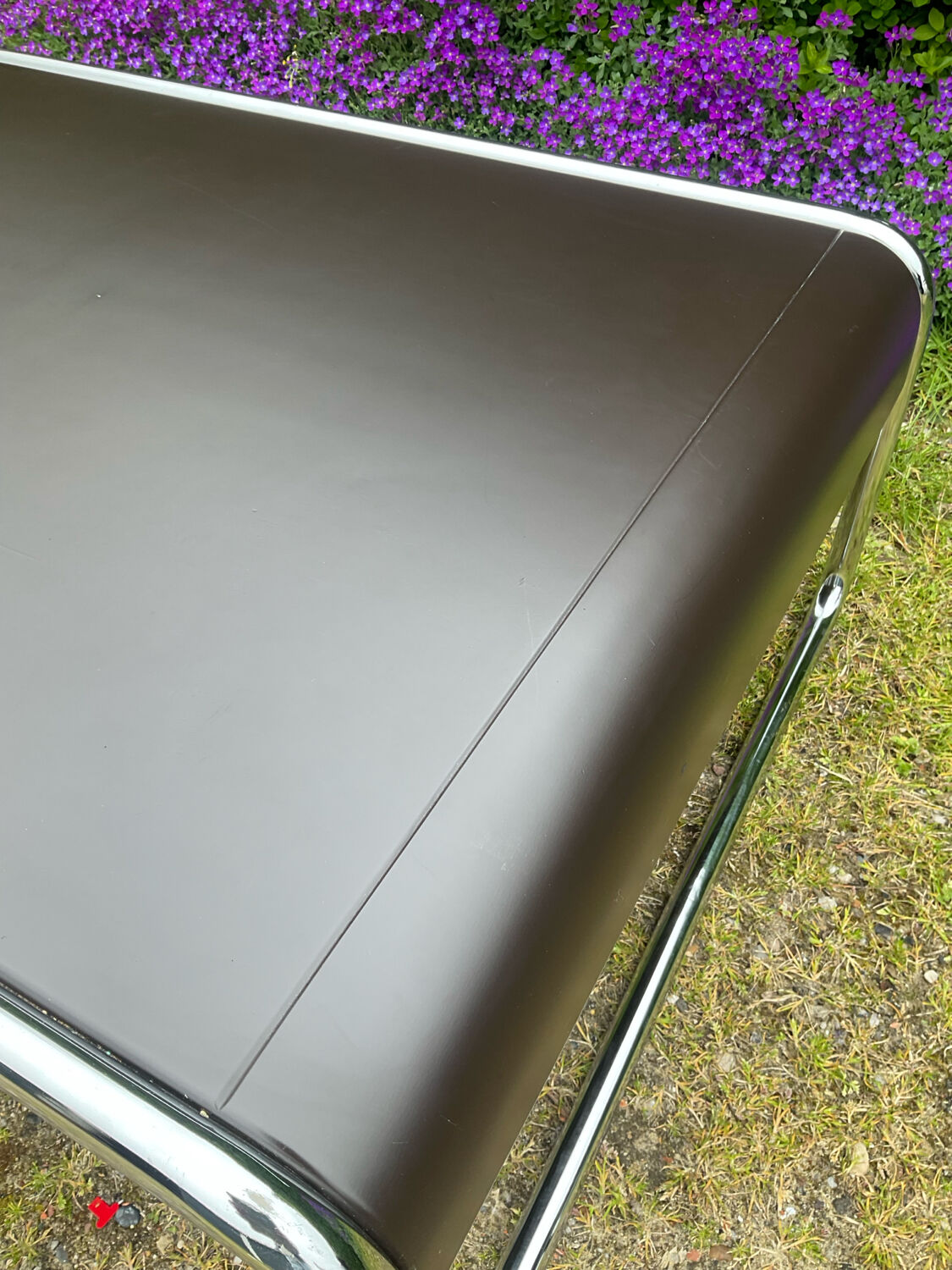 Space Age style coffee table by Marcel Breuer