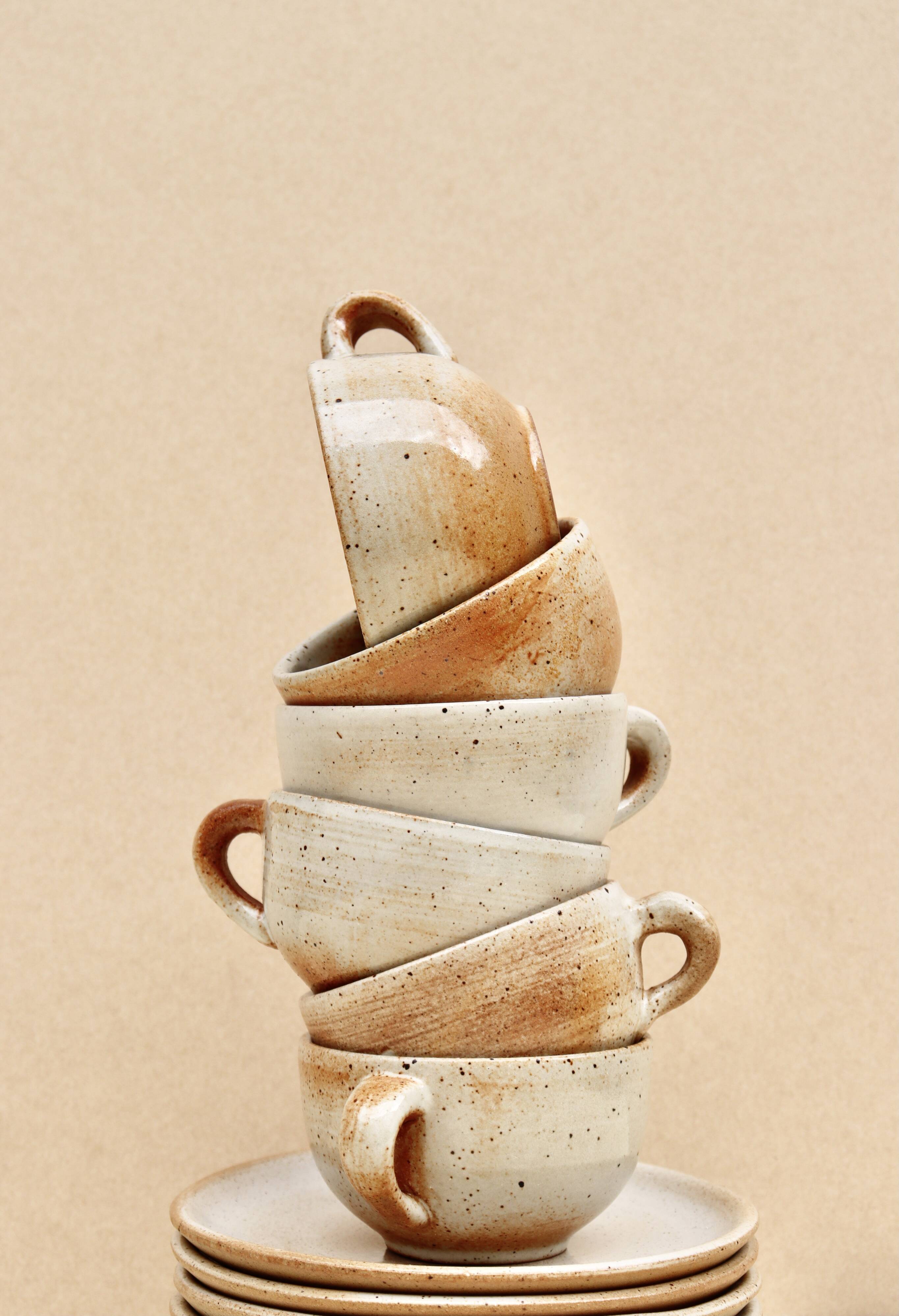 Lot de tasses en grès
