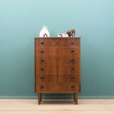 Commode en noyer, design danois, années 1960, production : Danemark