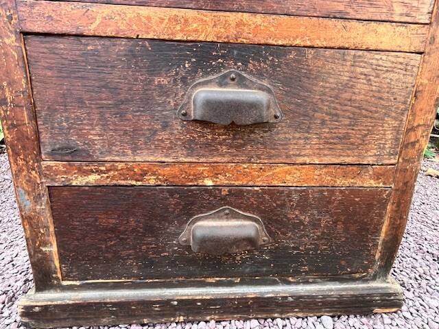 Cabinet - 4 drawer trade furniture with shell handles