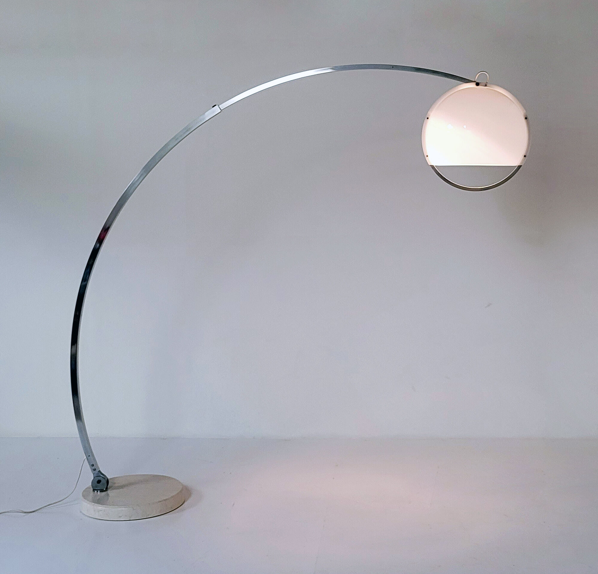 Vintage booglamp by Guzzini for Harveiluce, Italy 1960s