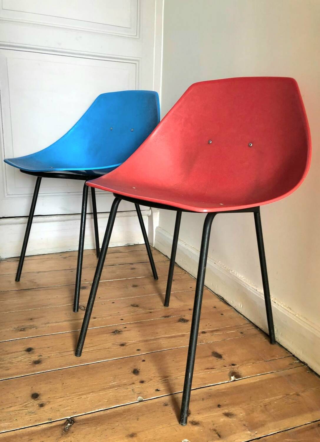 Pair of vintage Pierre Guariche Meurop chairs, antique seating furniture