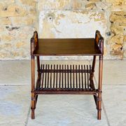 Table d'appoint avec porte revues vintage Rotin Bambou 1970s