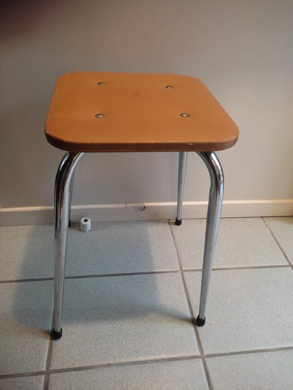 Chromed metal stool seat skaï brown
