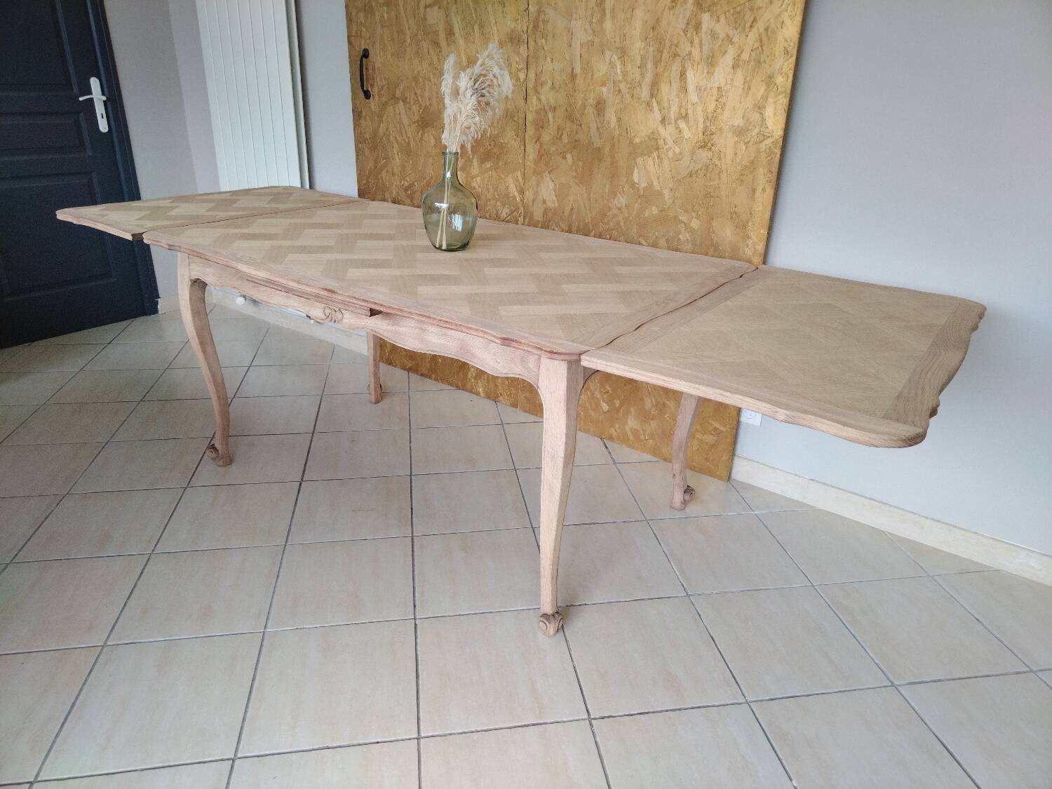 Renovated solid oak extendable table