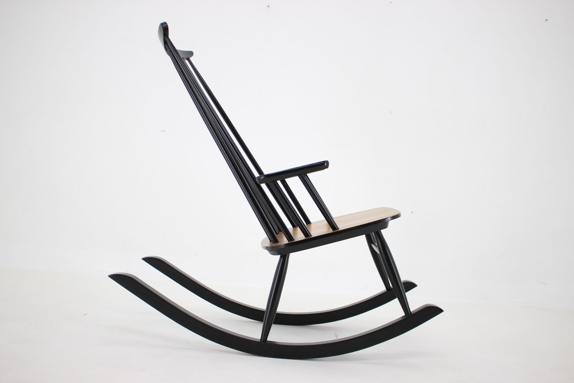 1960s Varjosen Puunjalostus Beech Rocking Chair, Finland