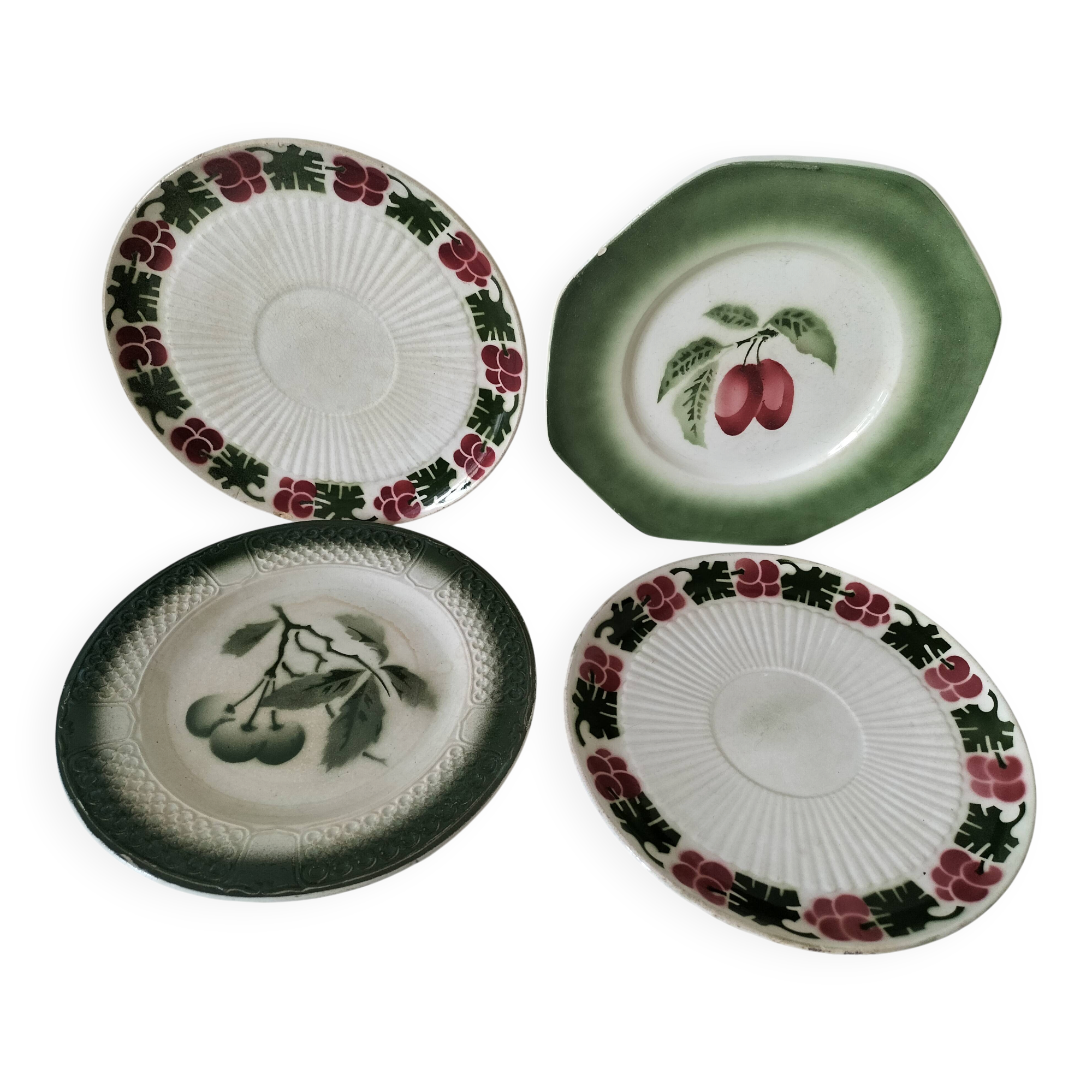 Set of 4 vintage summer fruit dessert plates.