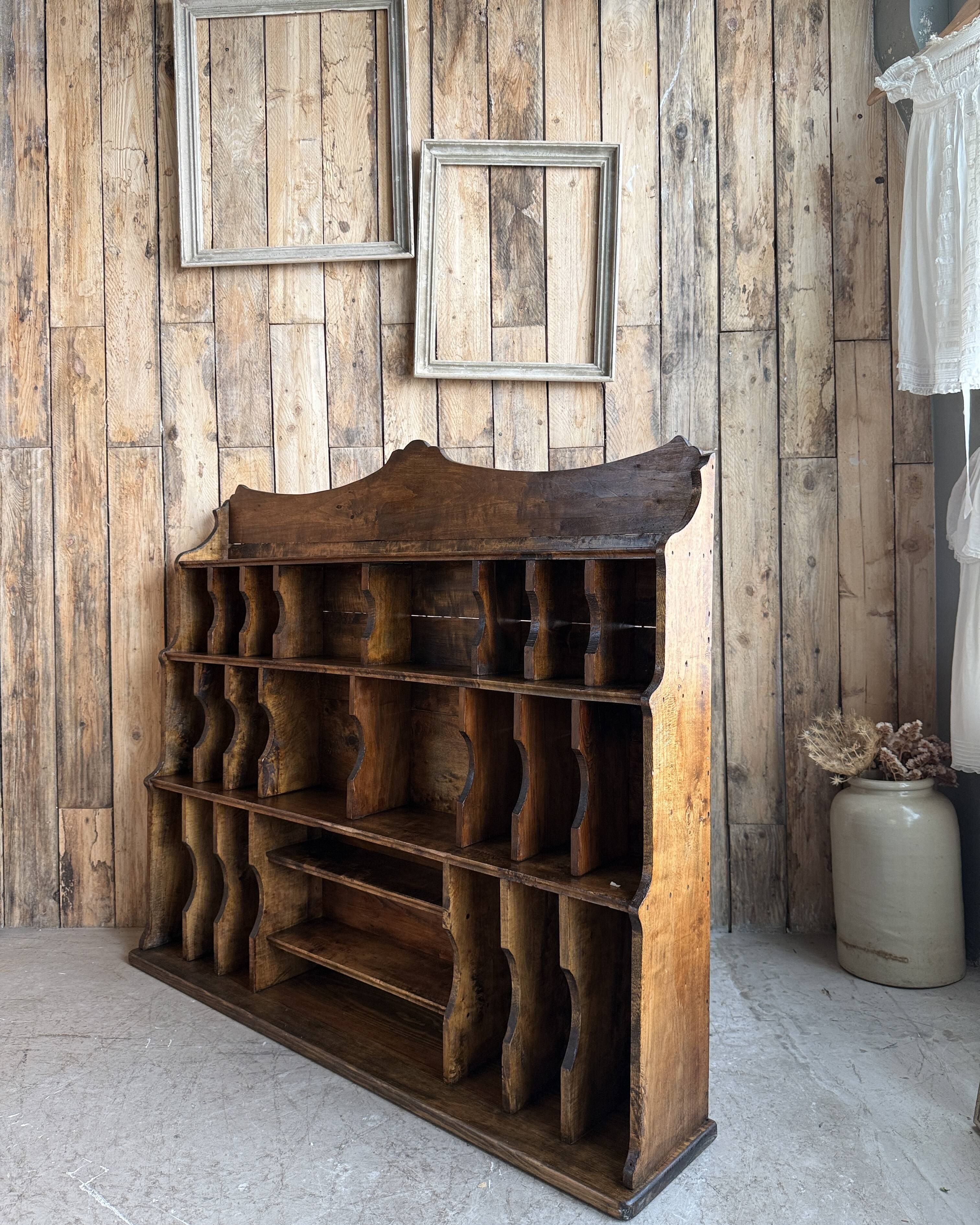 Workshop furniture with compartments