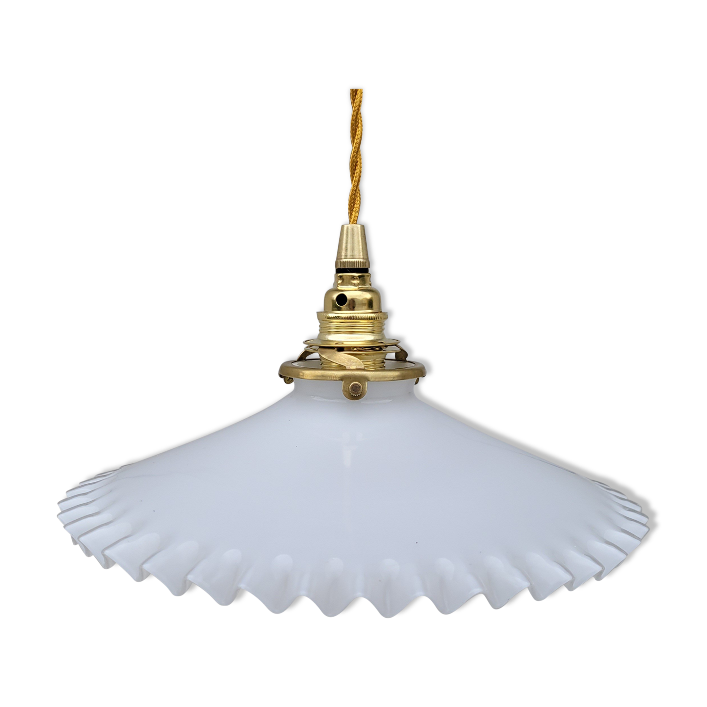 Toothed opaline suspension