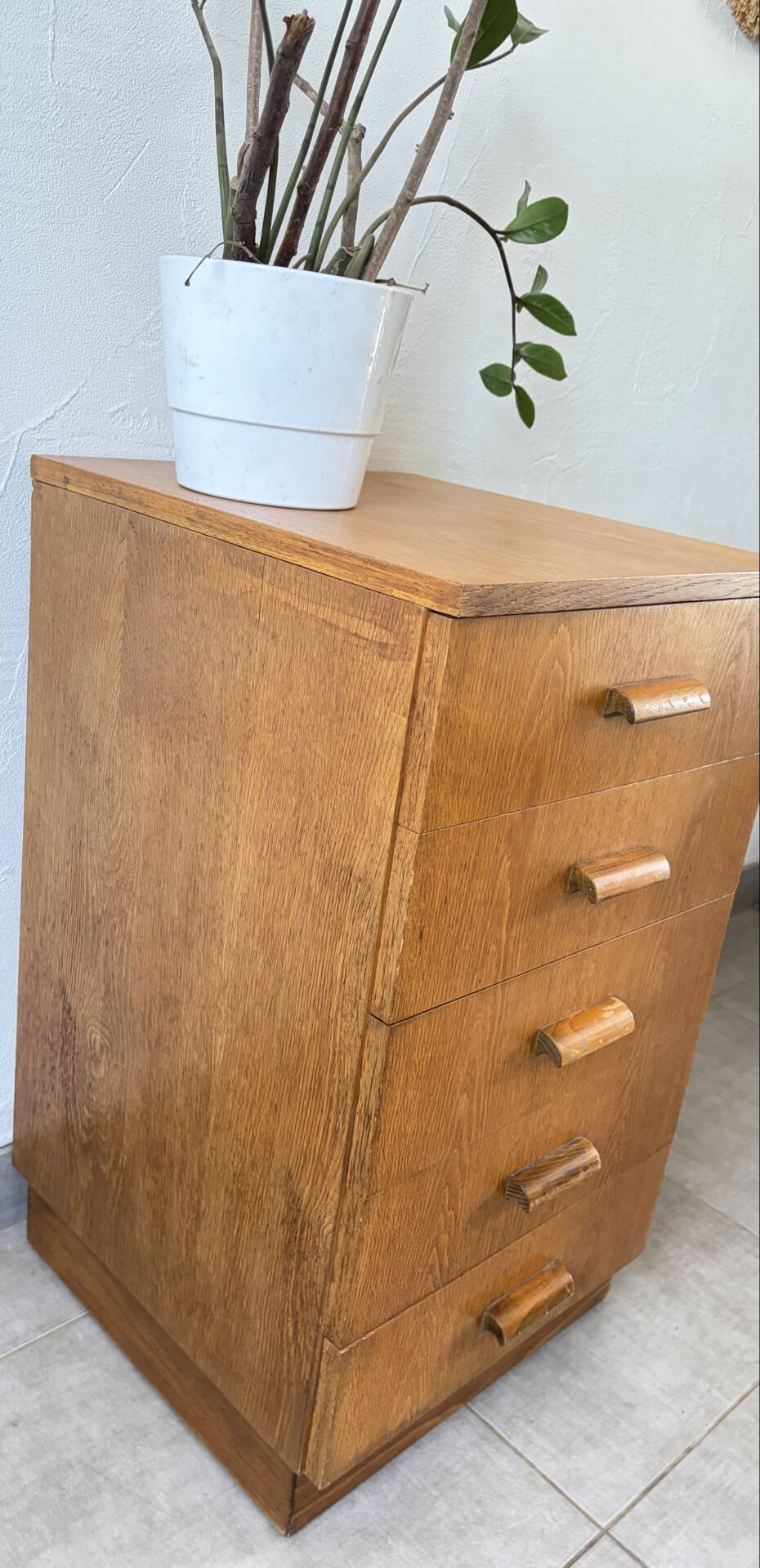 Vintage chest of drawers