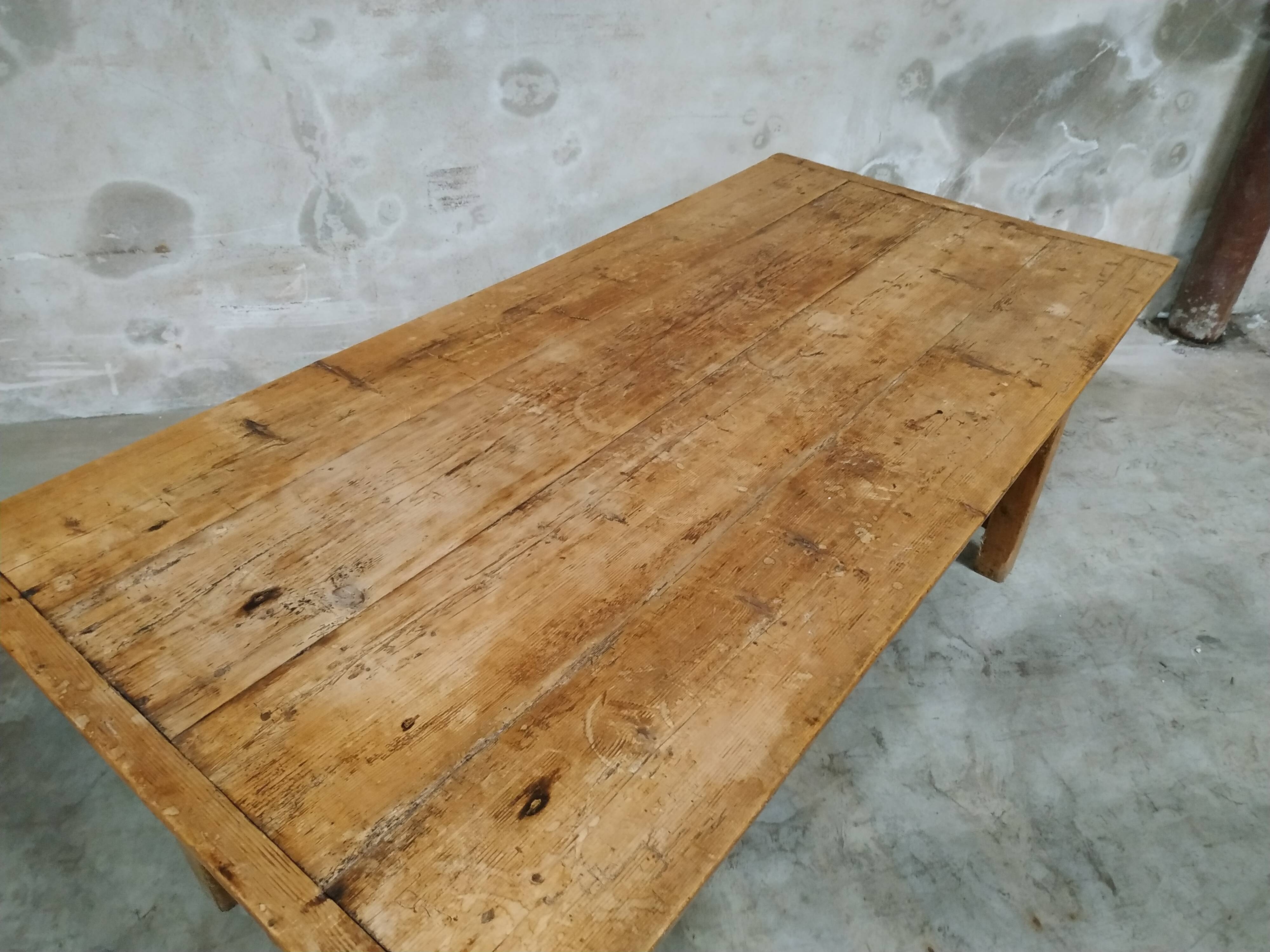 Table en pin