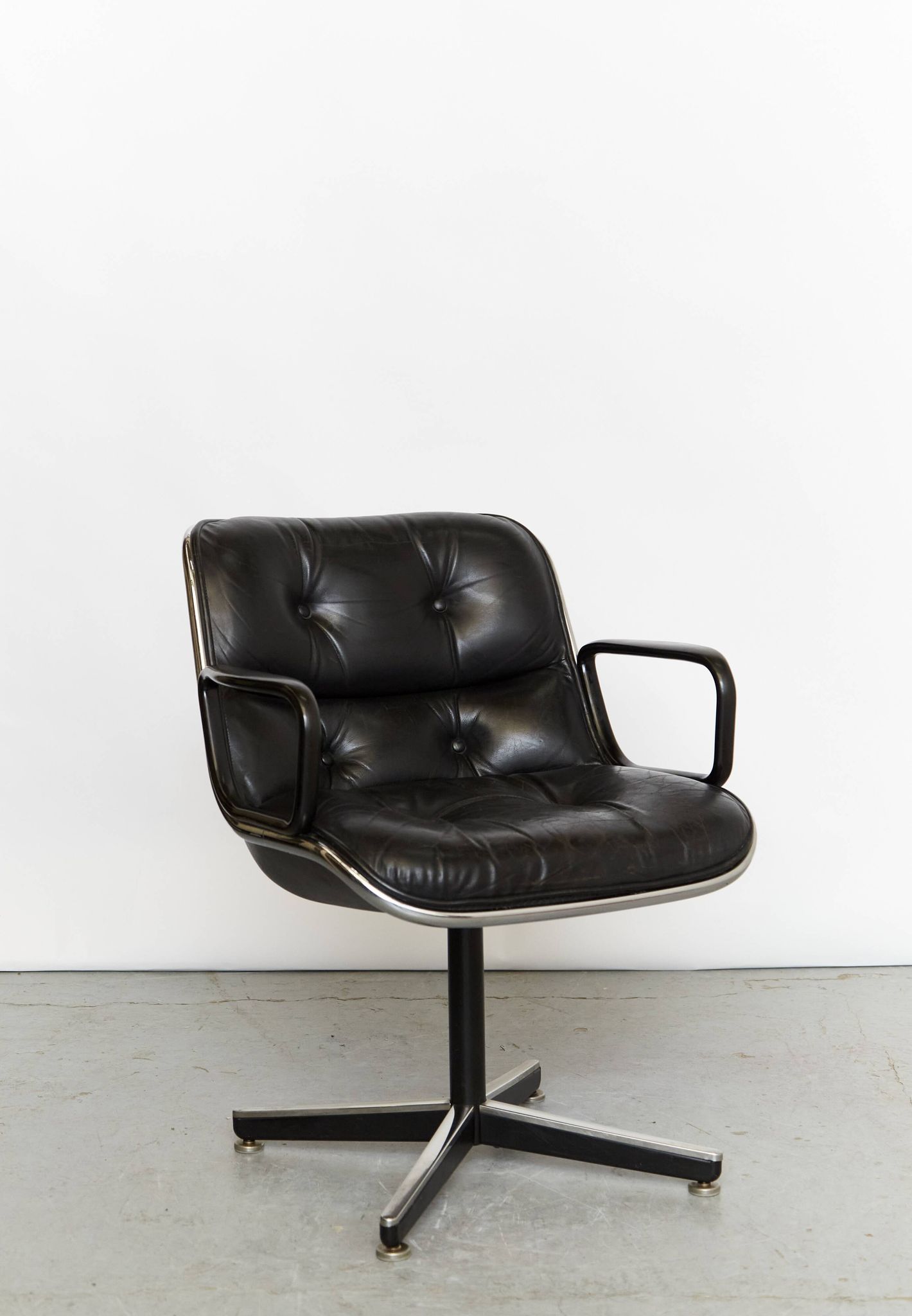 Executive chair by Charles Pollock for Knoll International, 1960s