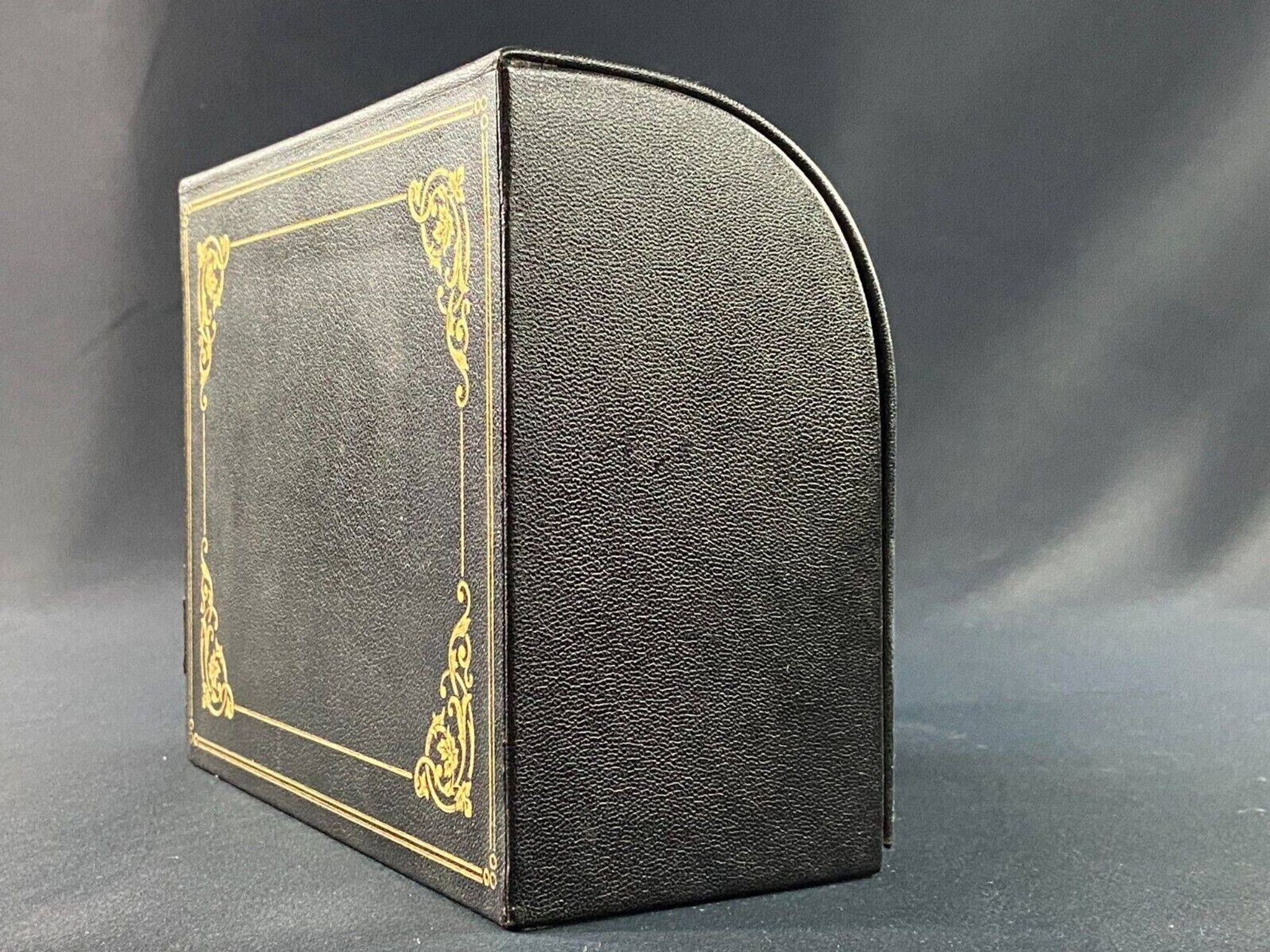 Le Tanneur mail binder sorter leather gilded decoration with small Regency style iron