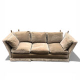 Beautiful Knole model canapé in velvet.