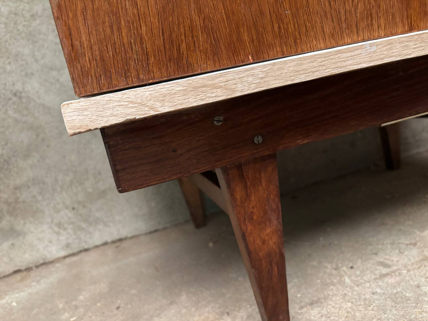 Painted glass bookcase