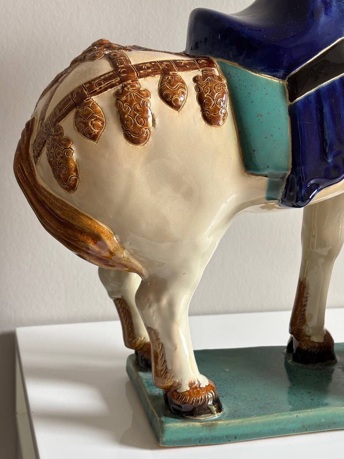 Cheval en céramique émaillée