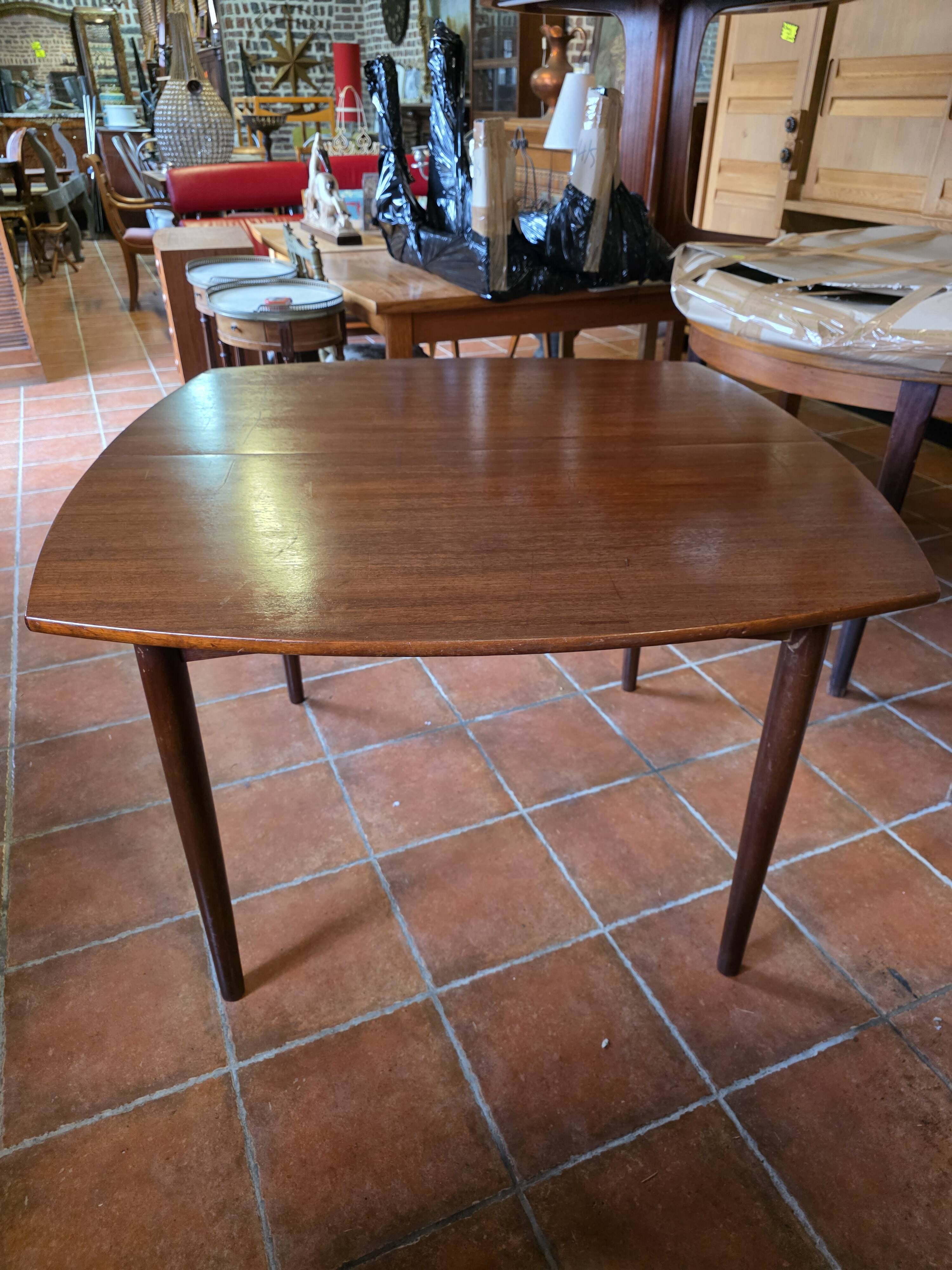 Scandinavian extendable teak table from the 1960s (butterfly extension)