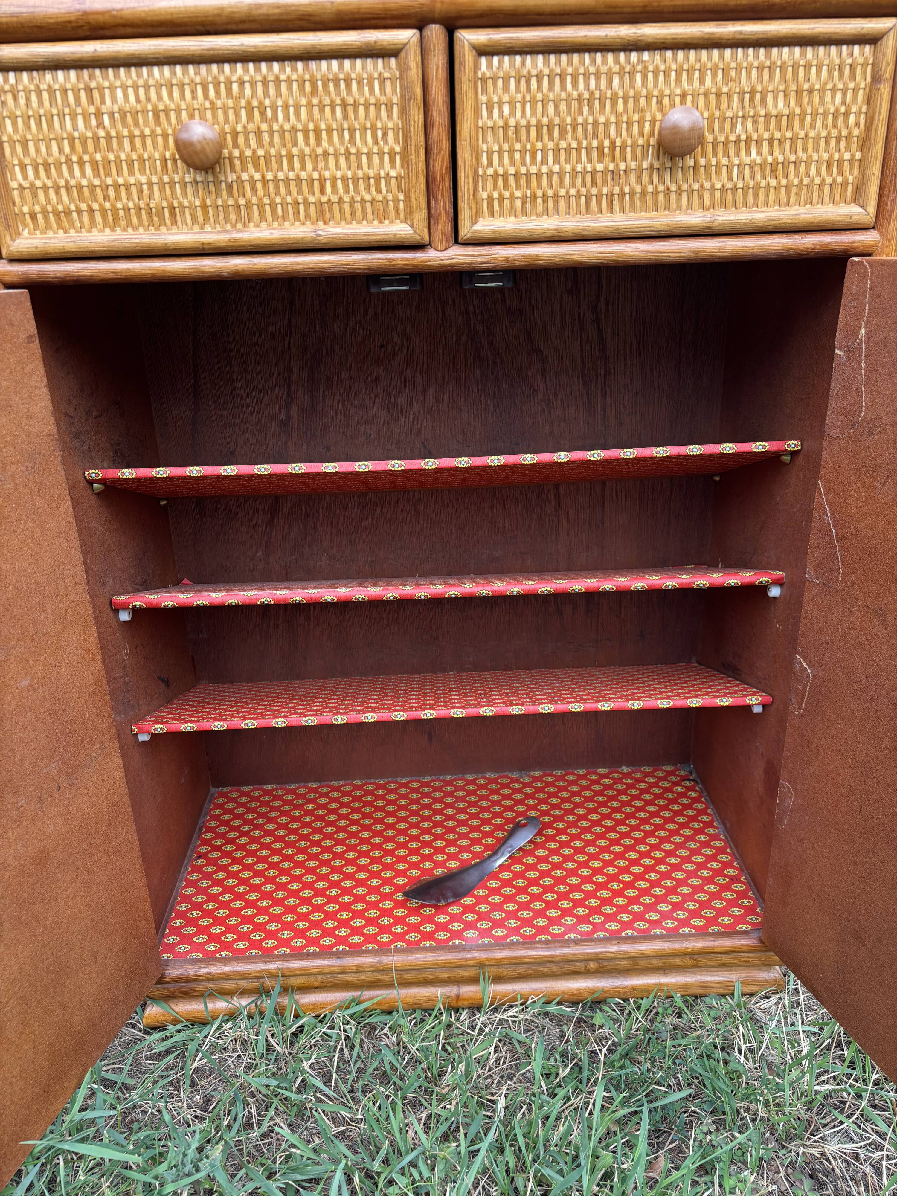 Meuble de rangement rotin vintage 1960