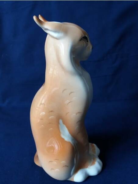 Lynx in Leningrad porcelain known as Lomonosov