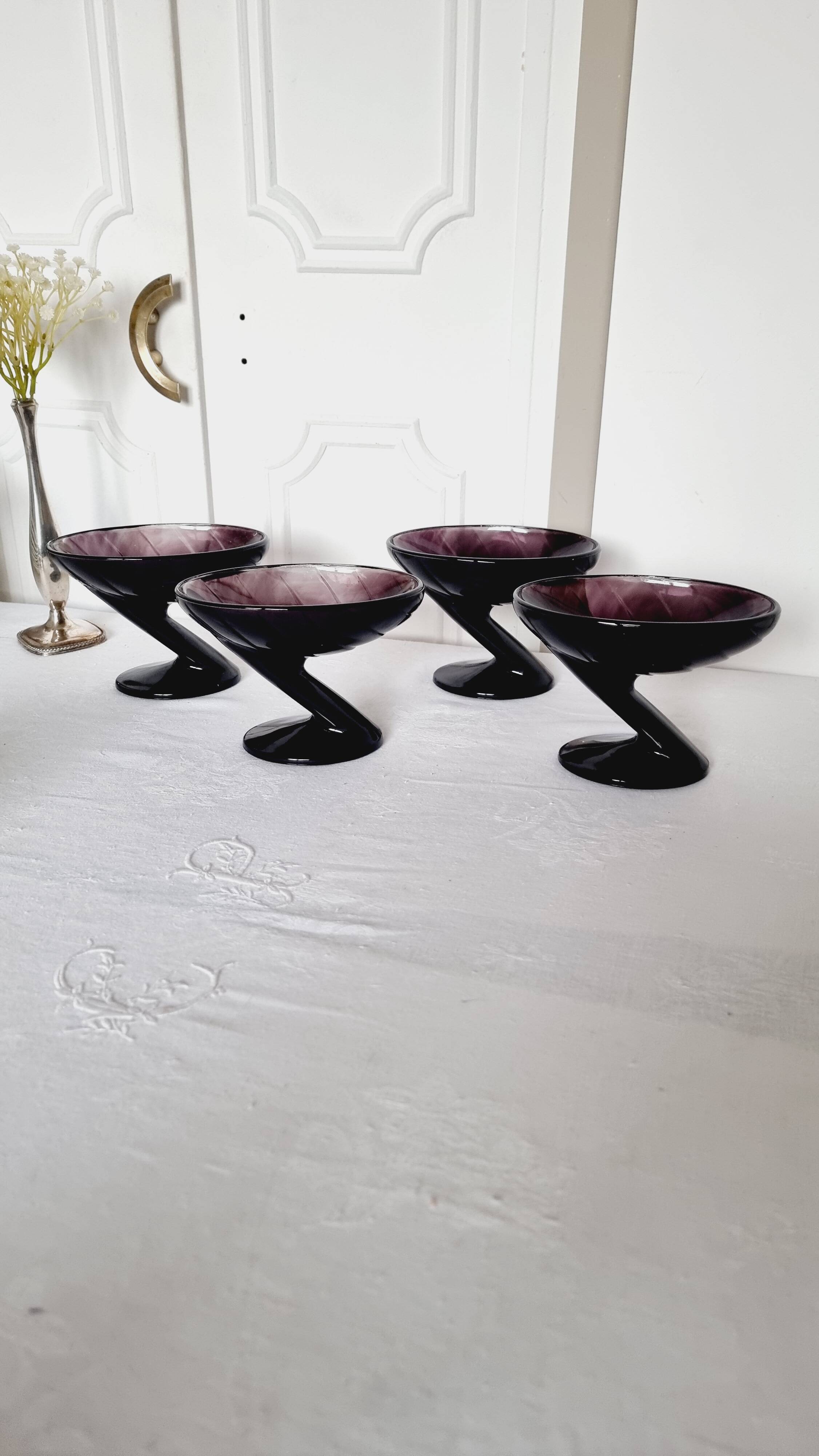 Set of 4 "Zig-Zag" dessert glasses in amethyst crystal Art Deco
