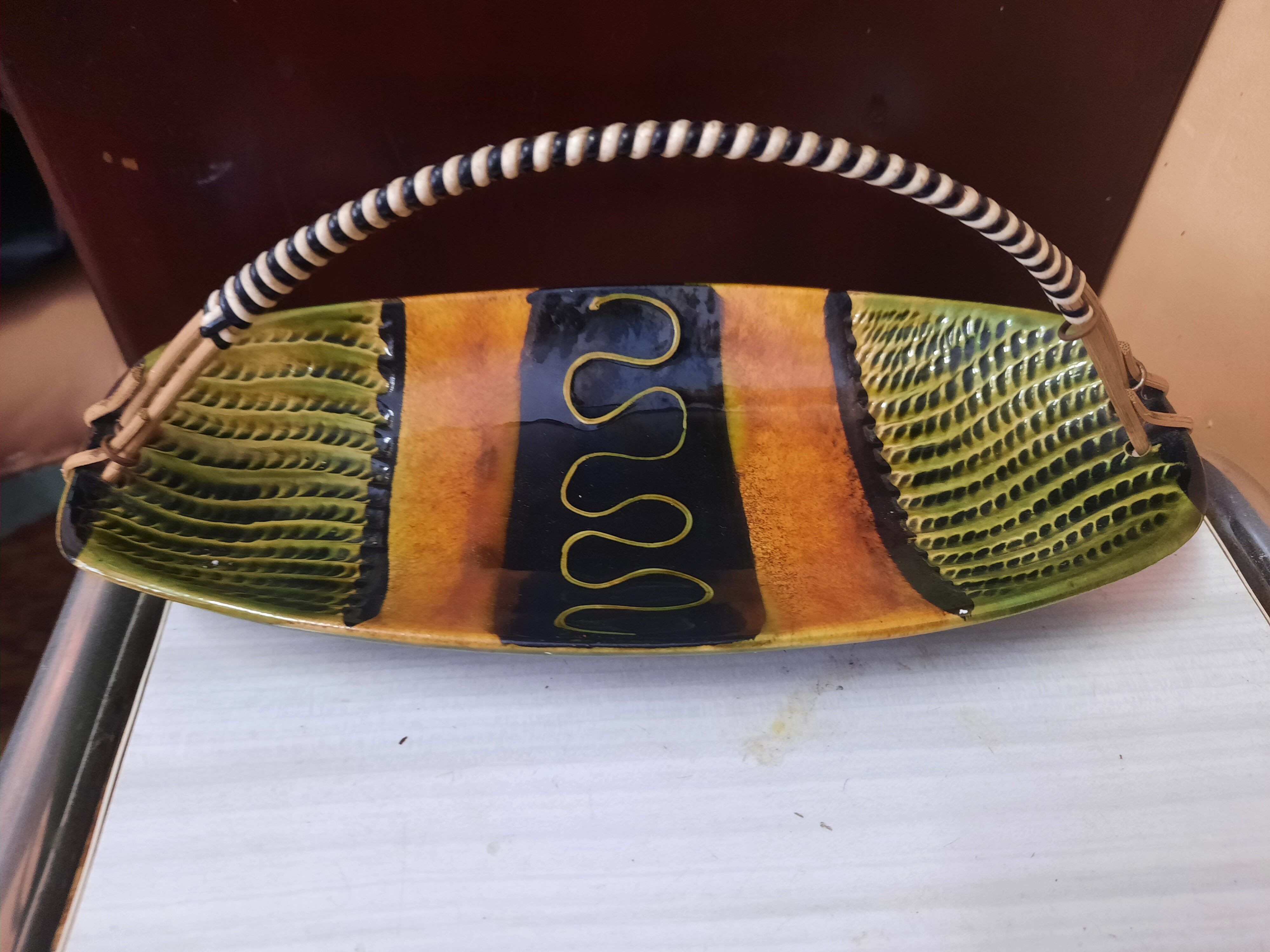 Empty ceramic pocket