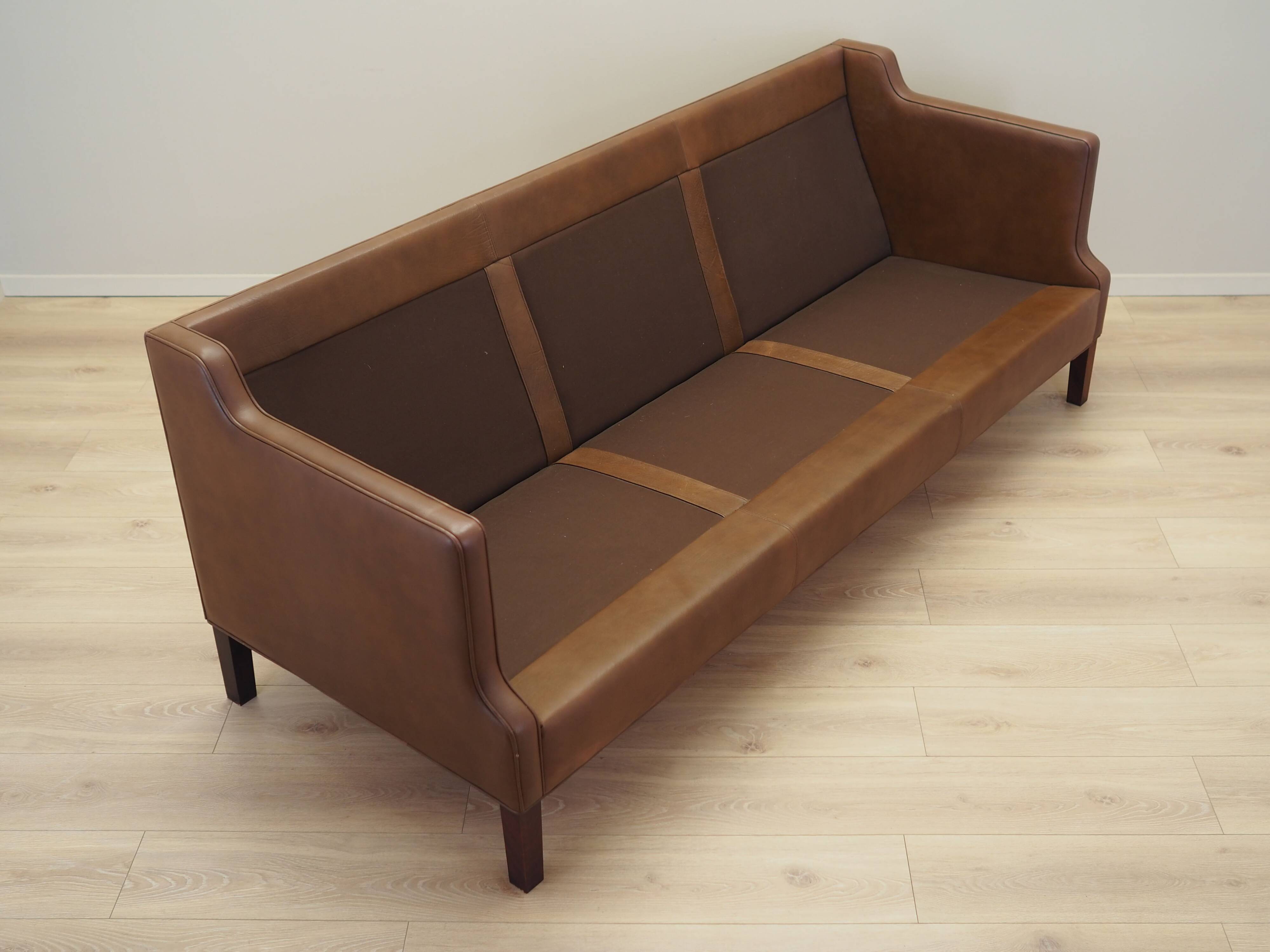 Canapé en cuir marron, design danois, années 1970, production : Danemark