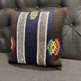 Housse de coussin en laine noire