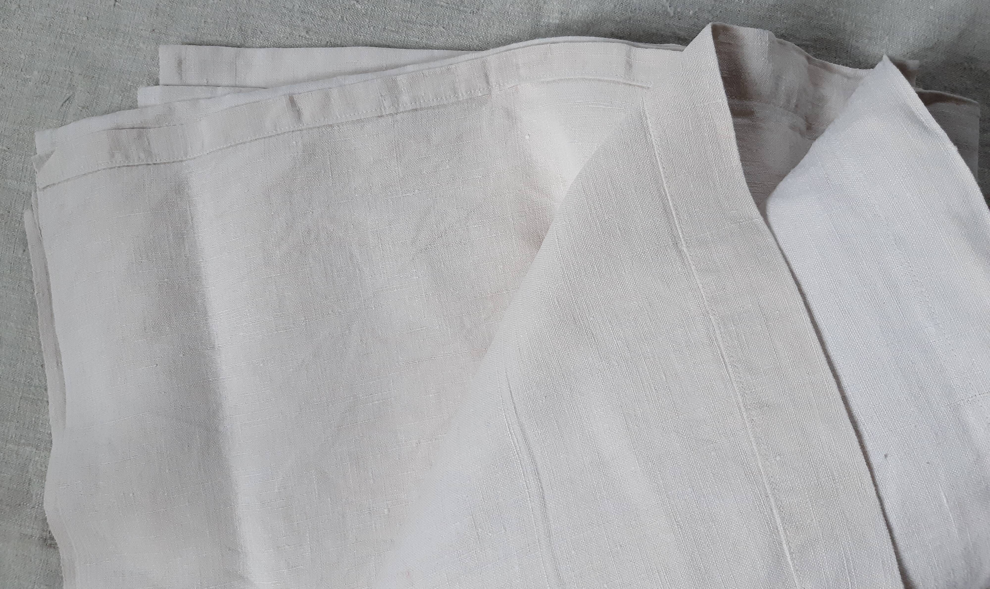 Nappe de campagne monogrammée tt en rouge