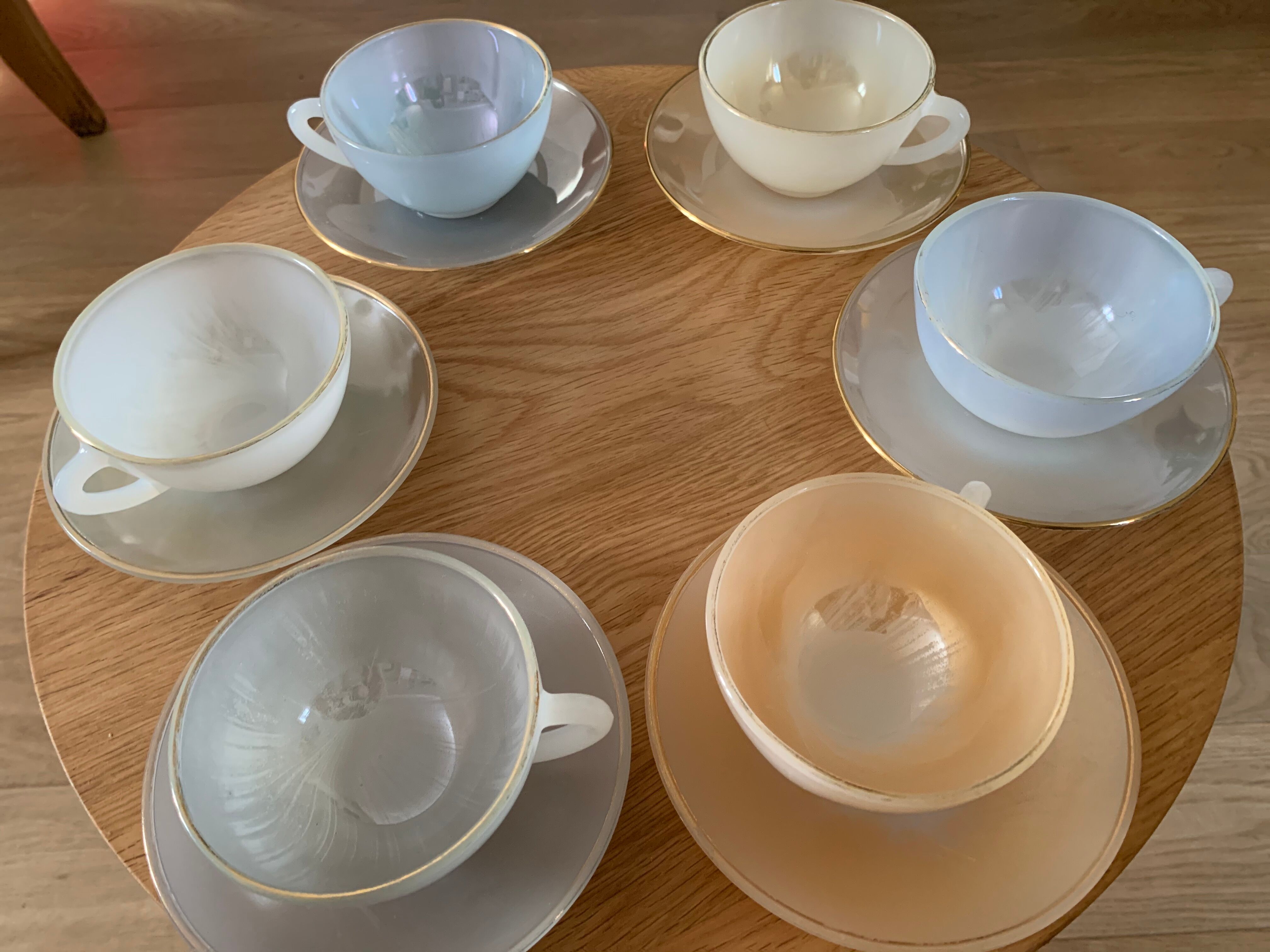 Harlequin coffee cup service