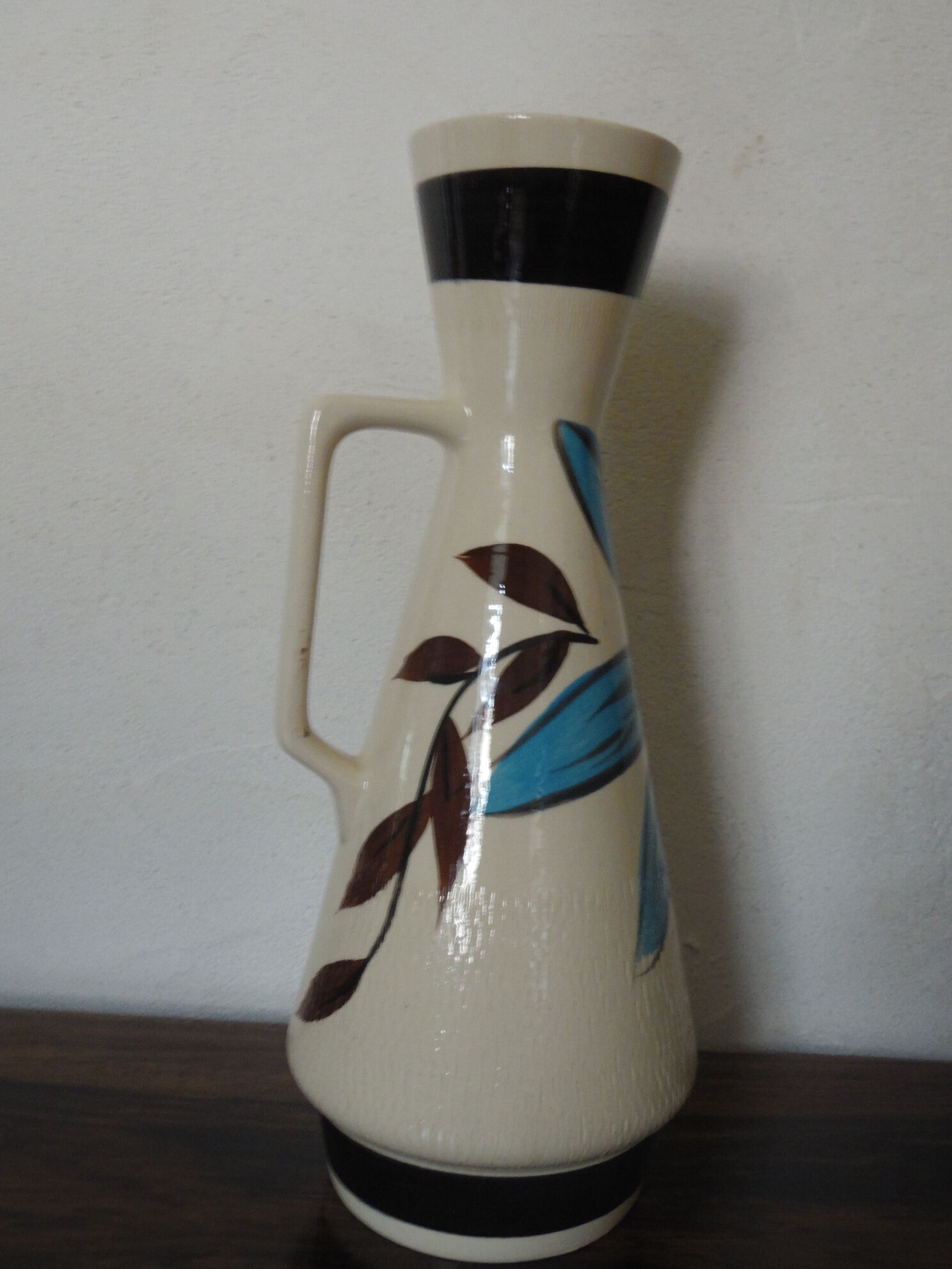 Vase West Germany à anse déco florale peinte à la main